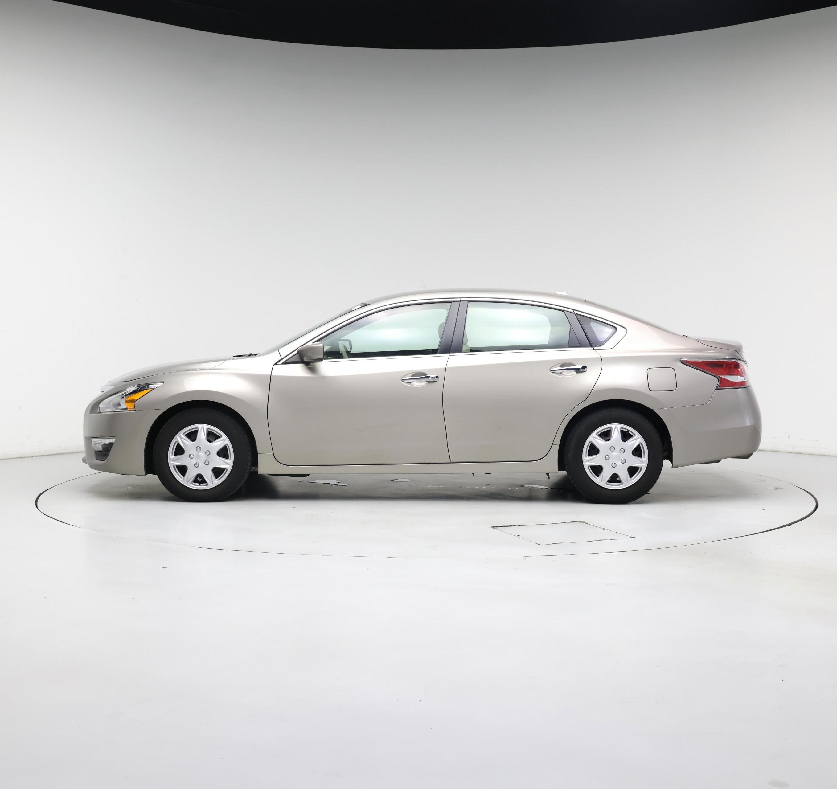 Thumbnail: 2015 Nissan Altima - 3