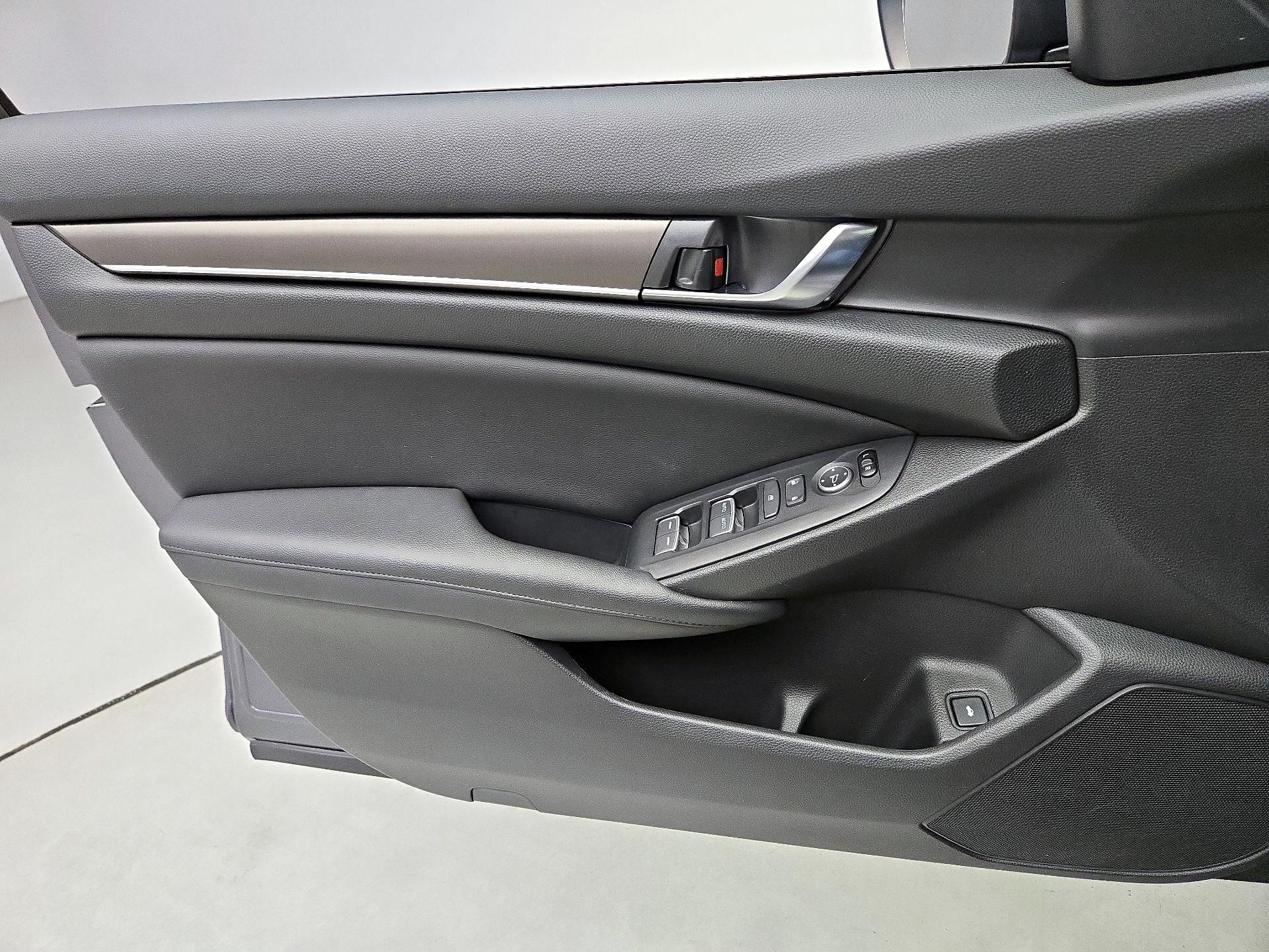 Thumbnail: 2019 Honda Accord - 12