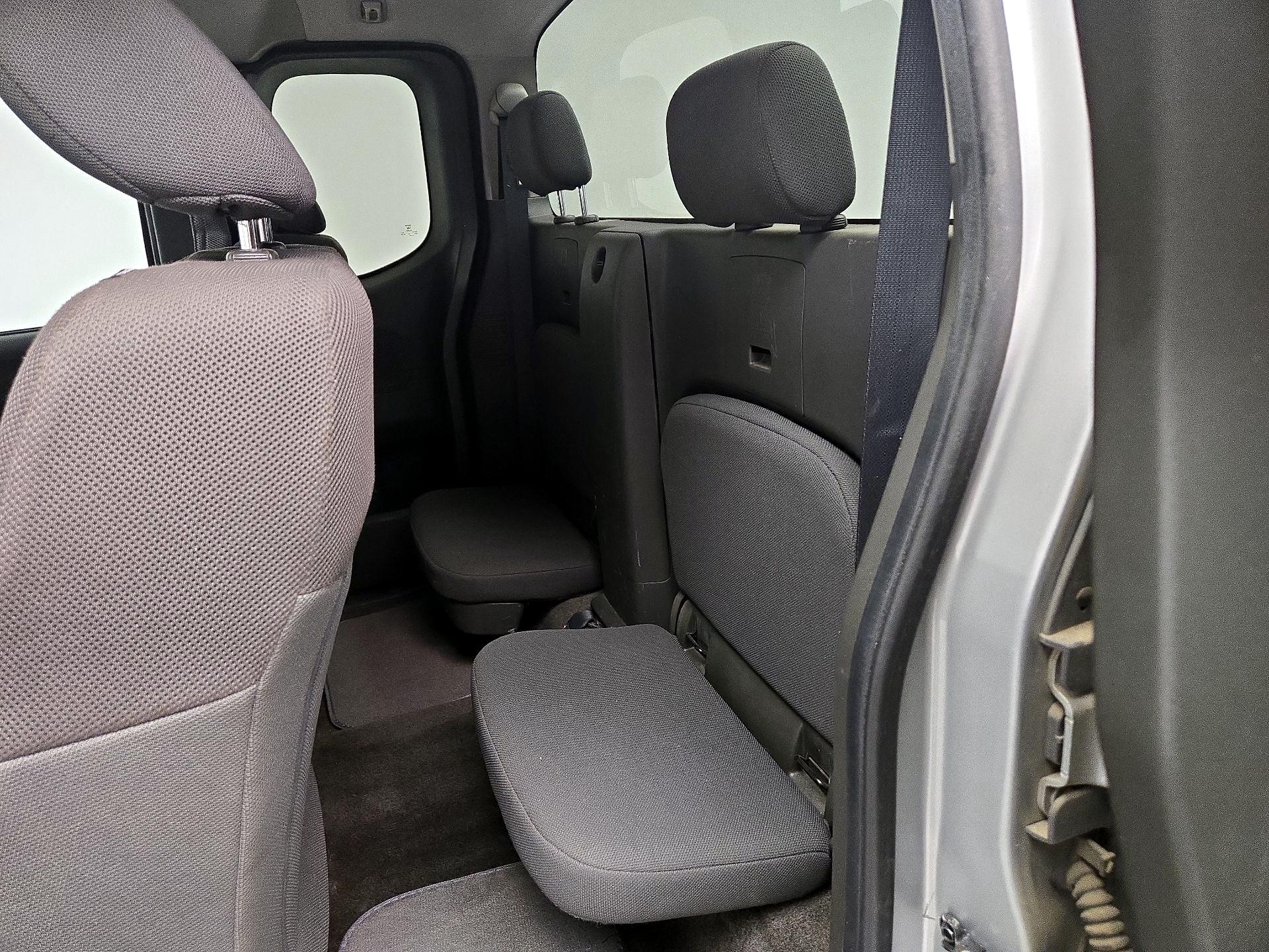 Thumbnail: 2016 Nissan Frontier - 18