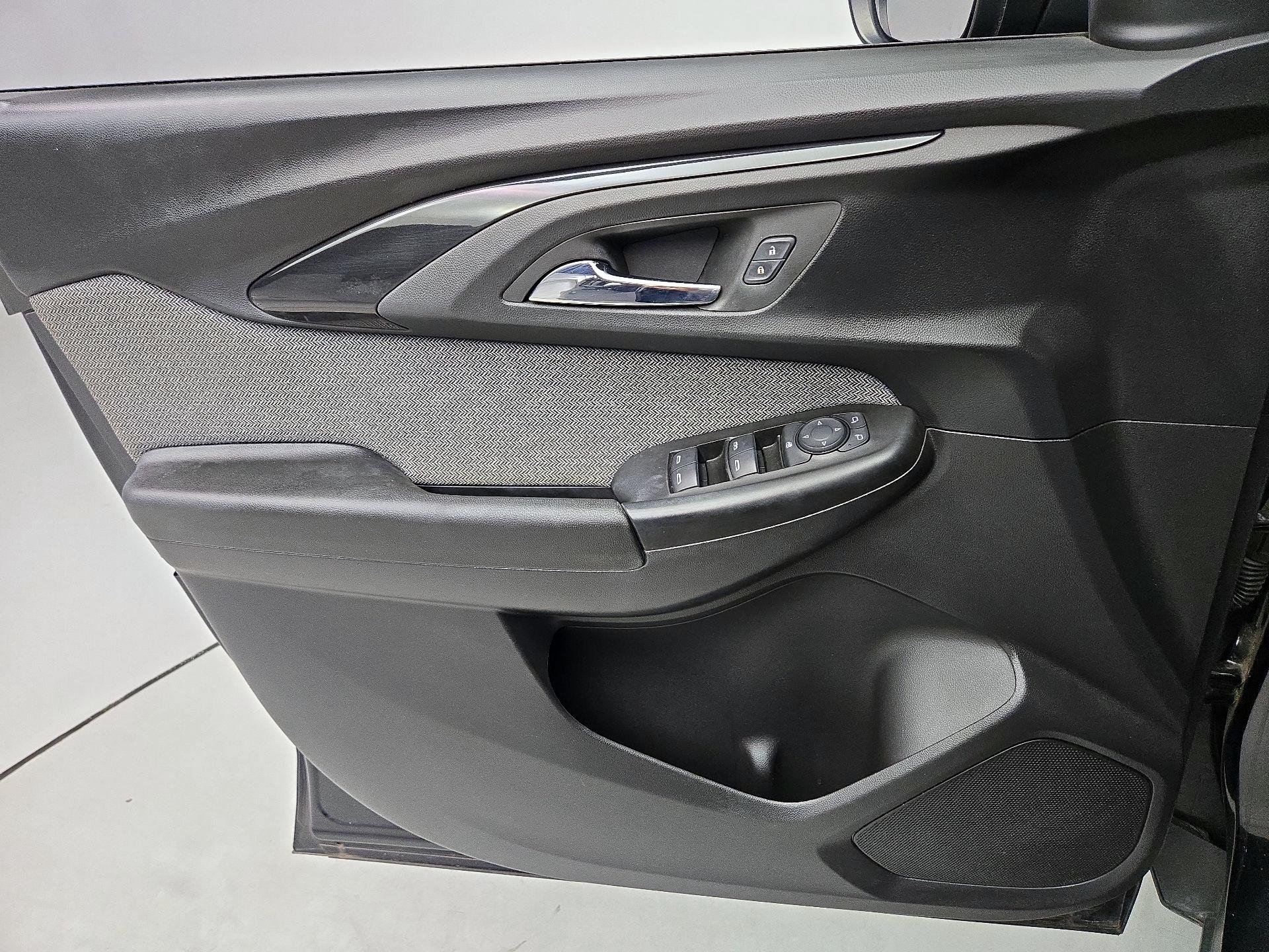 Thumbnail: 2021 Chevrolet TrailBlazer - 12