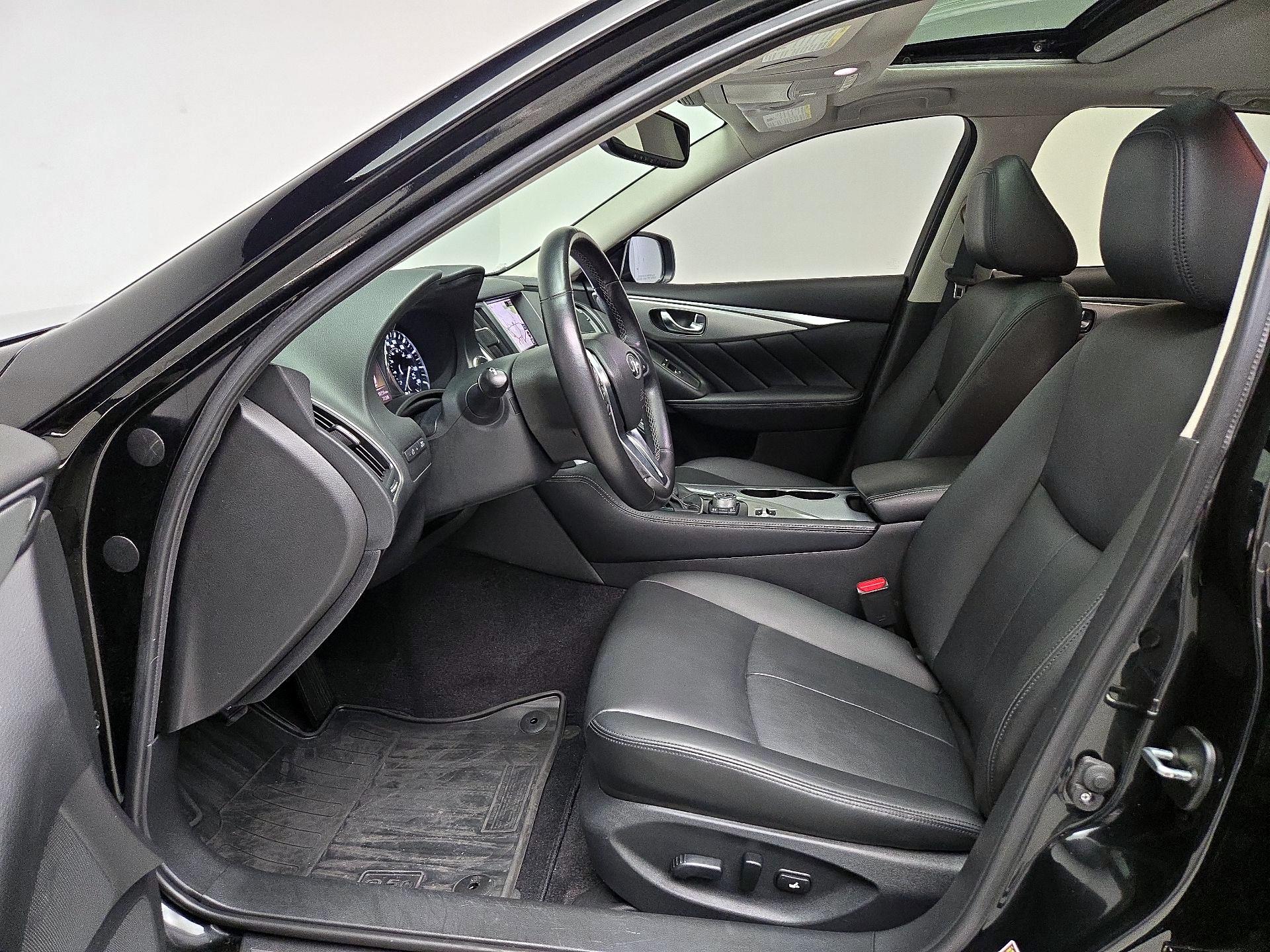 Thumbnail: 2020 INFINITI Q50 - 11