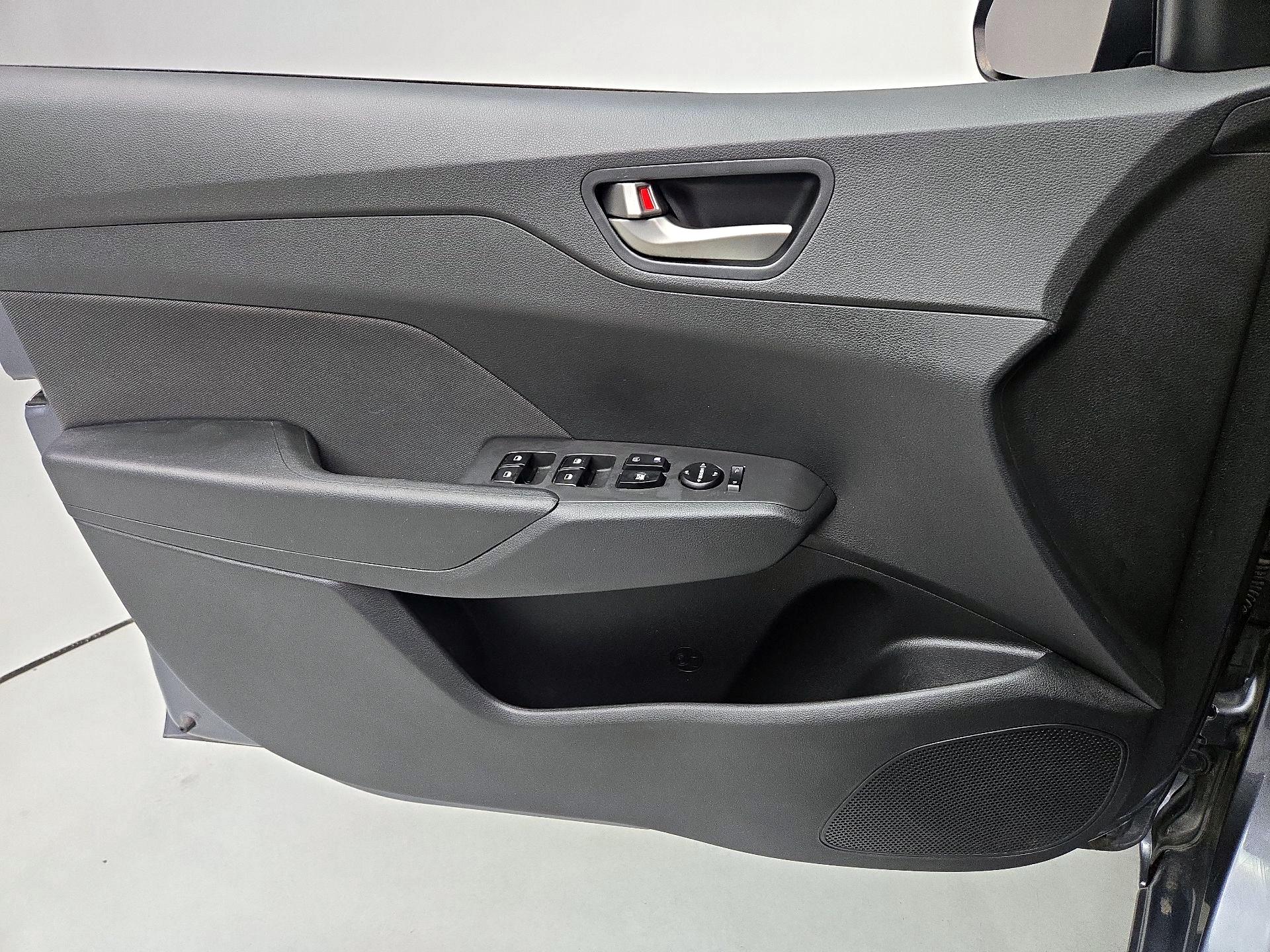 Thumbnail: 2019 Hyundai Accent - 12