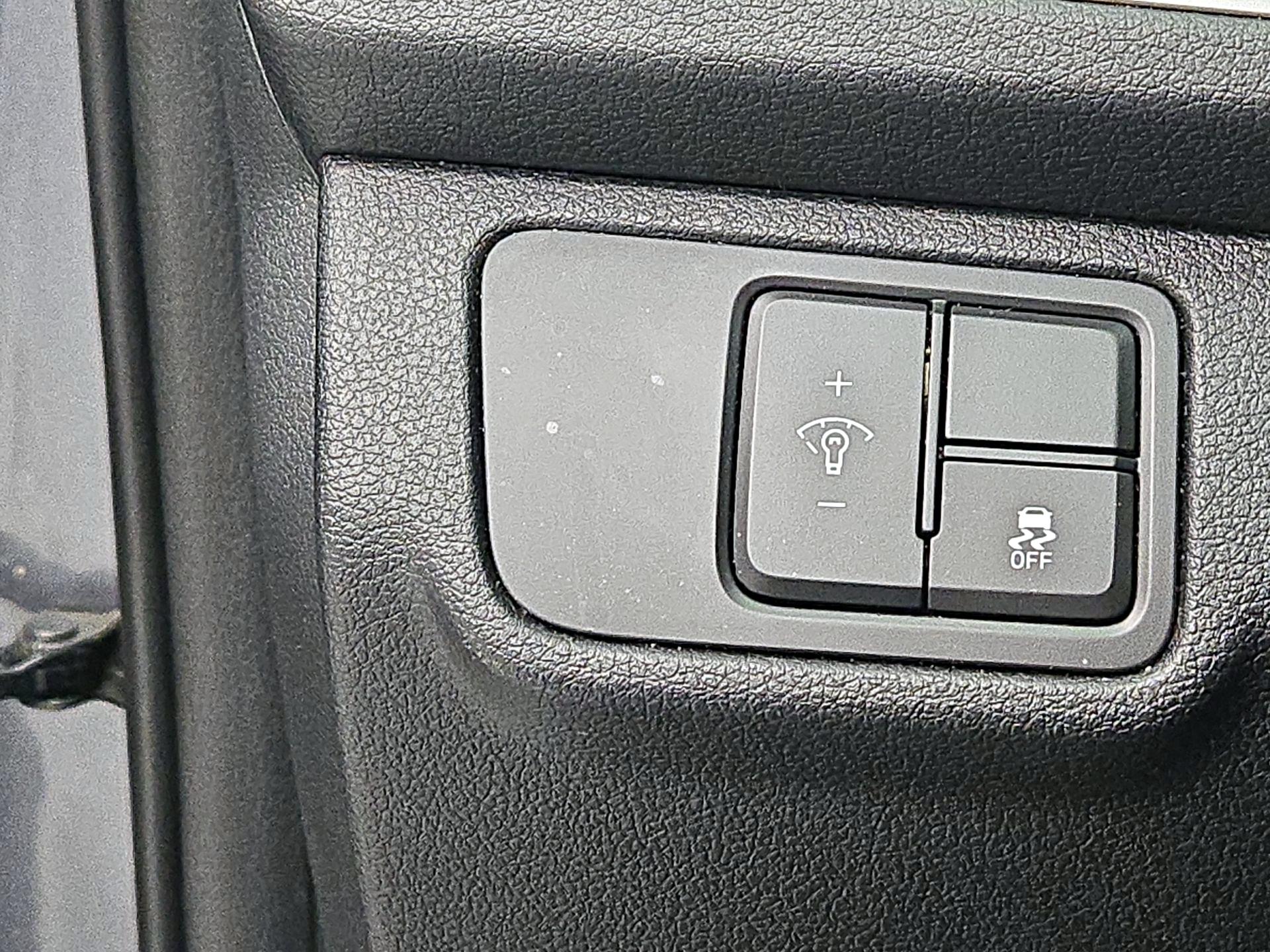 Thumbnail: 2019 Hyundai Accent - 13