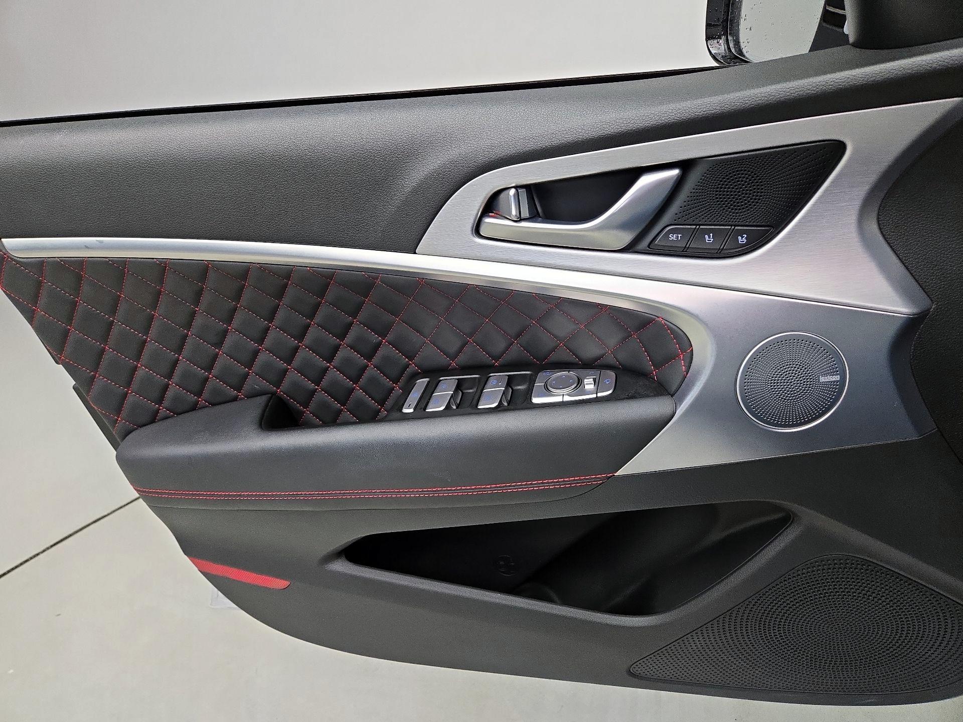 Thumbnail: 2019 Genesis G70 - 12