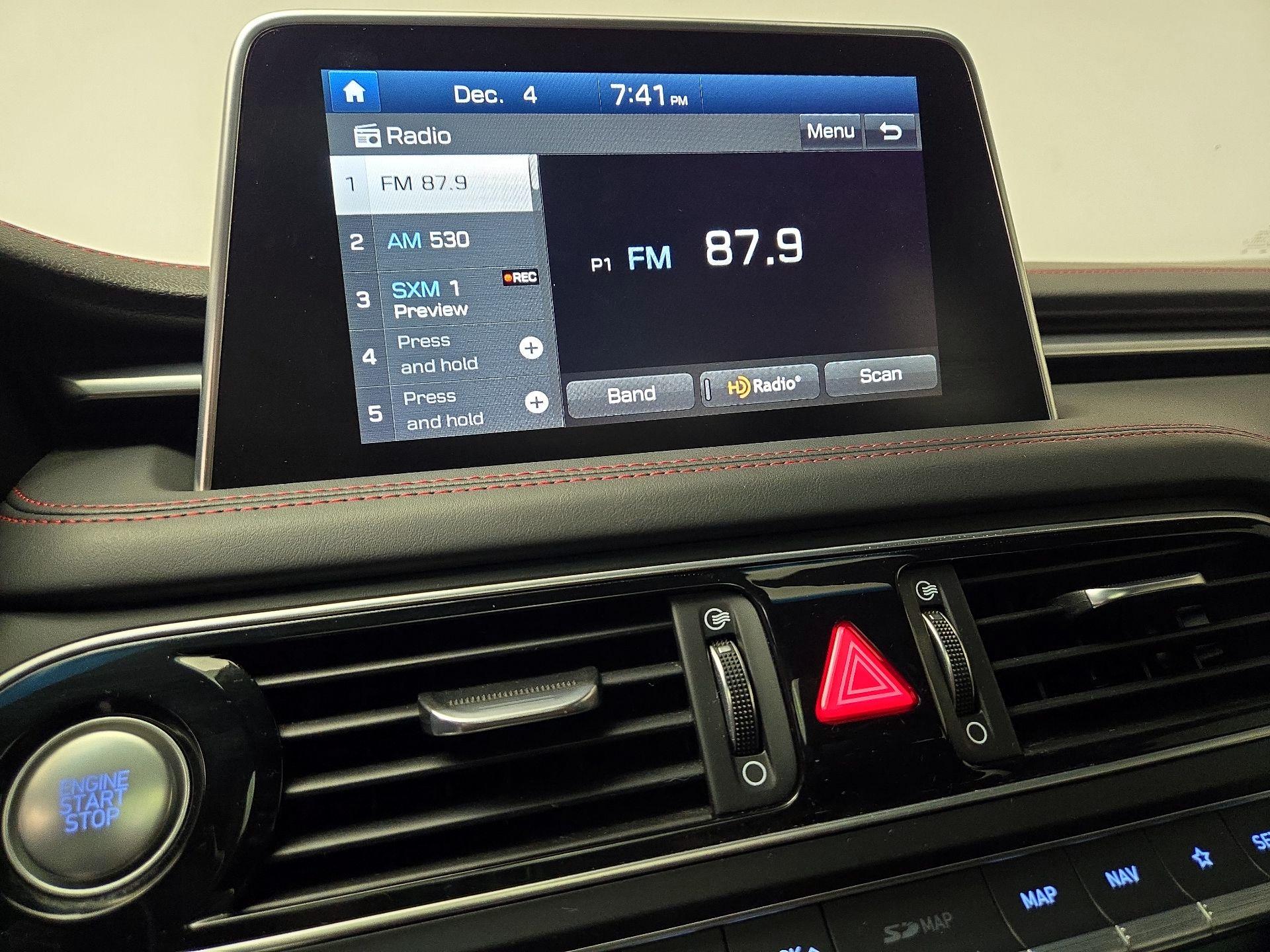 Thumbnail: 2019 Genesis G70 - 16