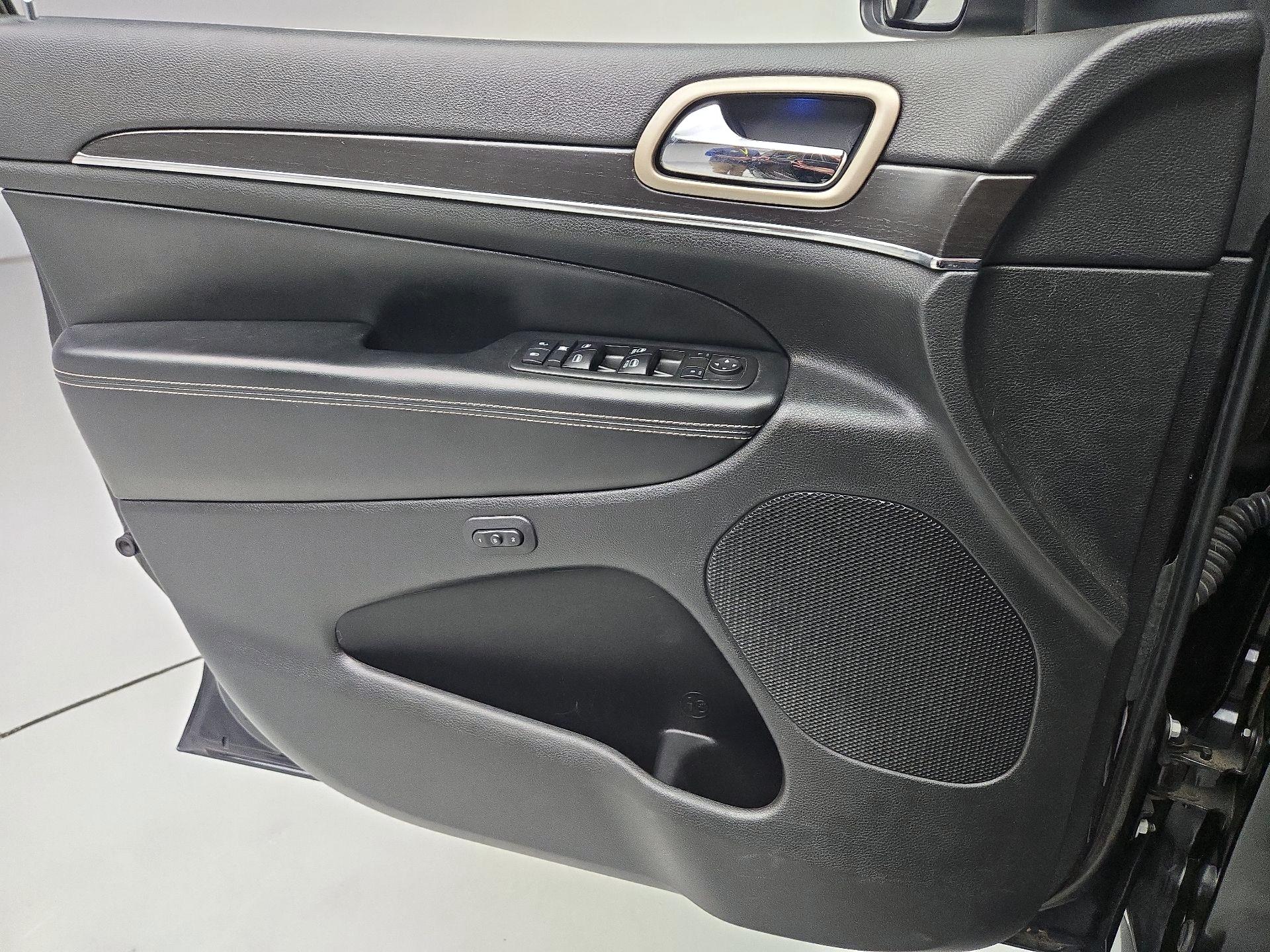 Thumbnail: 2014 Jeep Grand Cherokee - 12