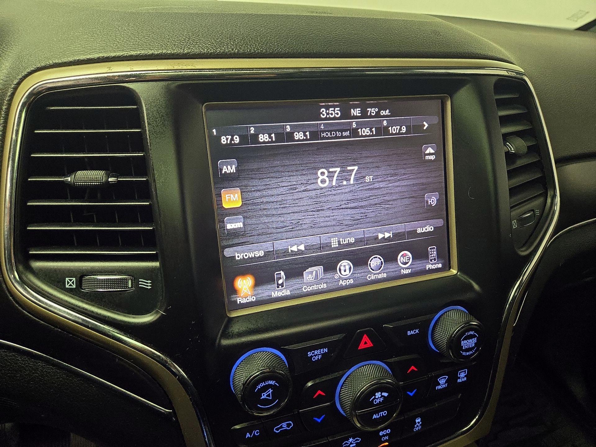 Thumbnail: 2014 Jeep Grand Cherokee - 16