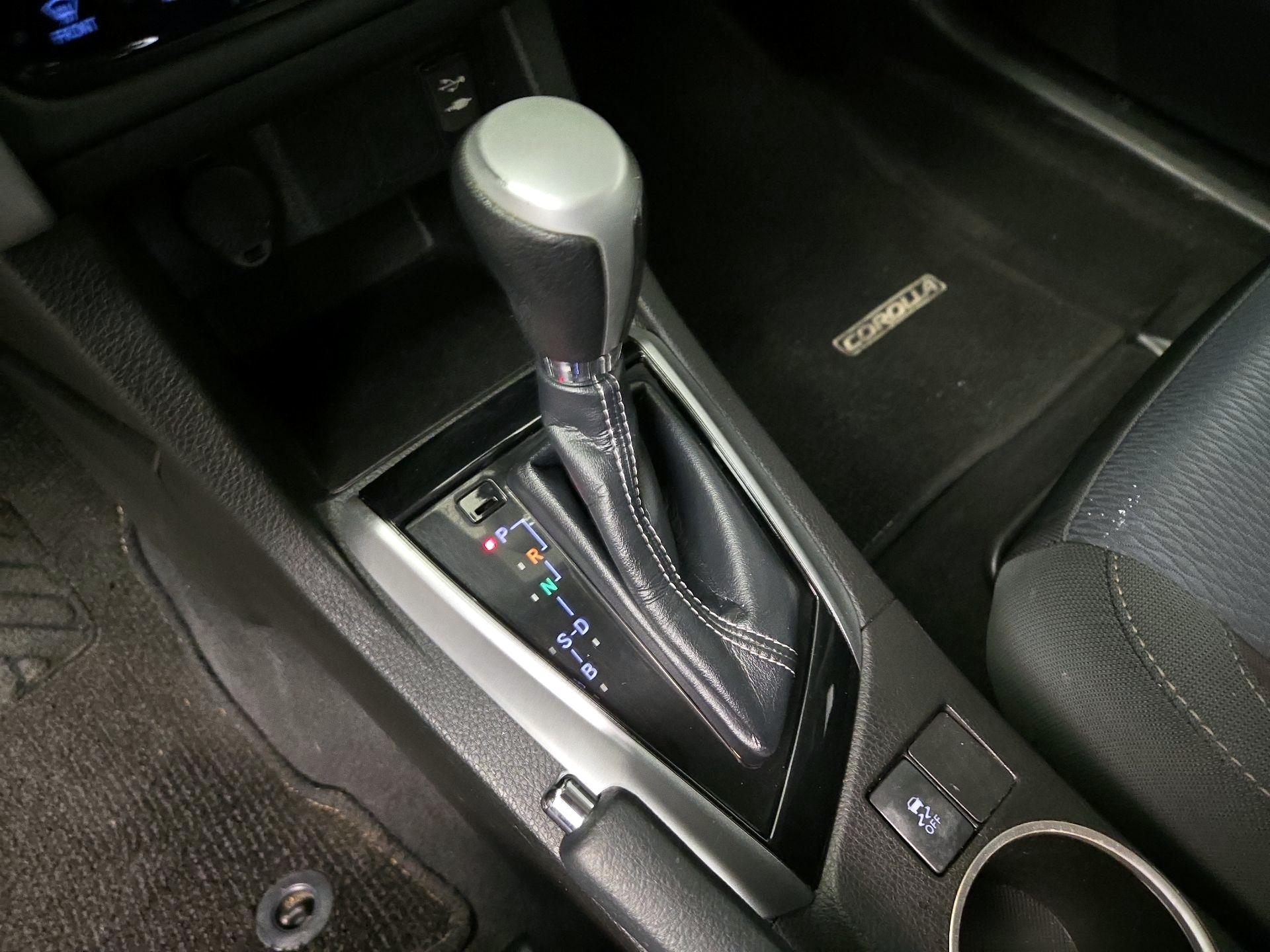 Thumbnail: 2018 Toyota Corolla - 17