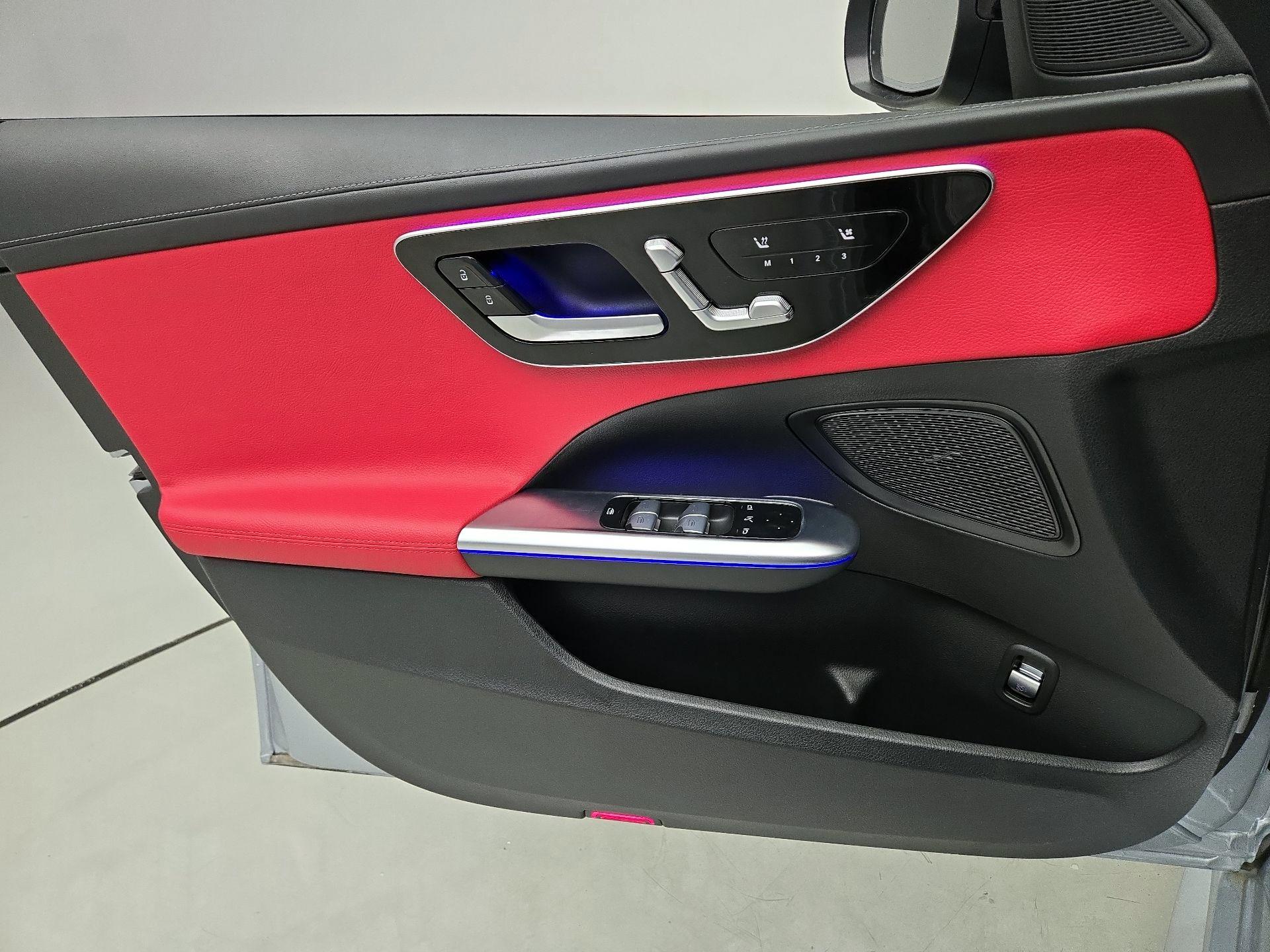 Thumbnail: 2023 Mercedes-Benz C-Class - 12