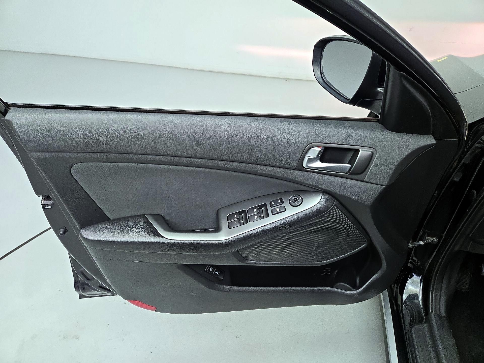 Thumbnail: 2015 Kia Optima - 12