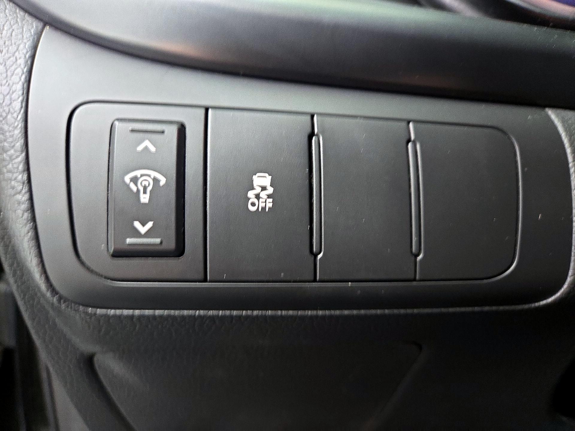 Thumbnail: 2015 Kia Optima - 13