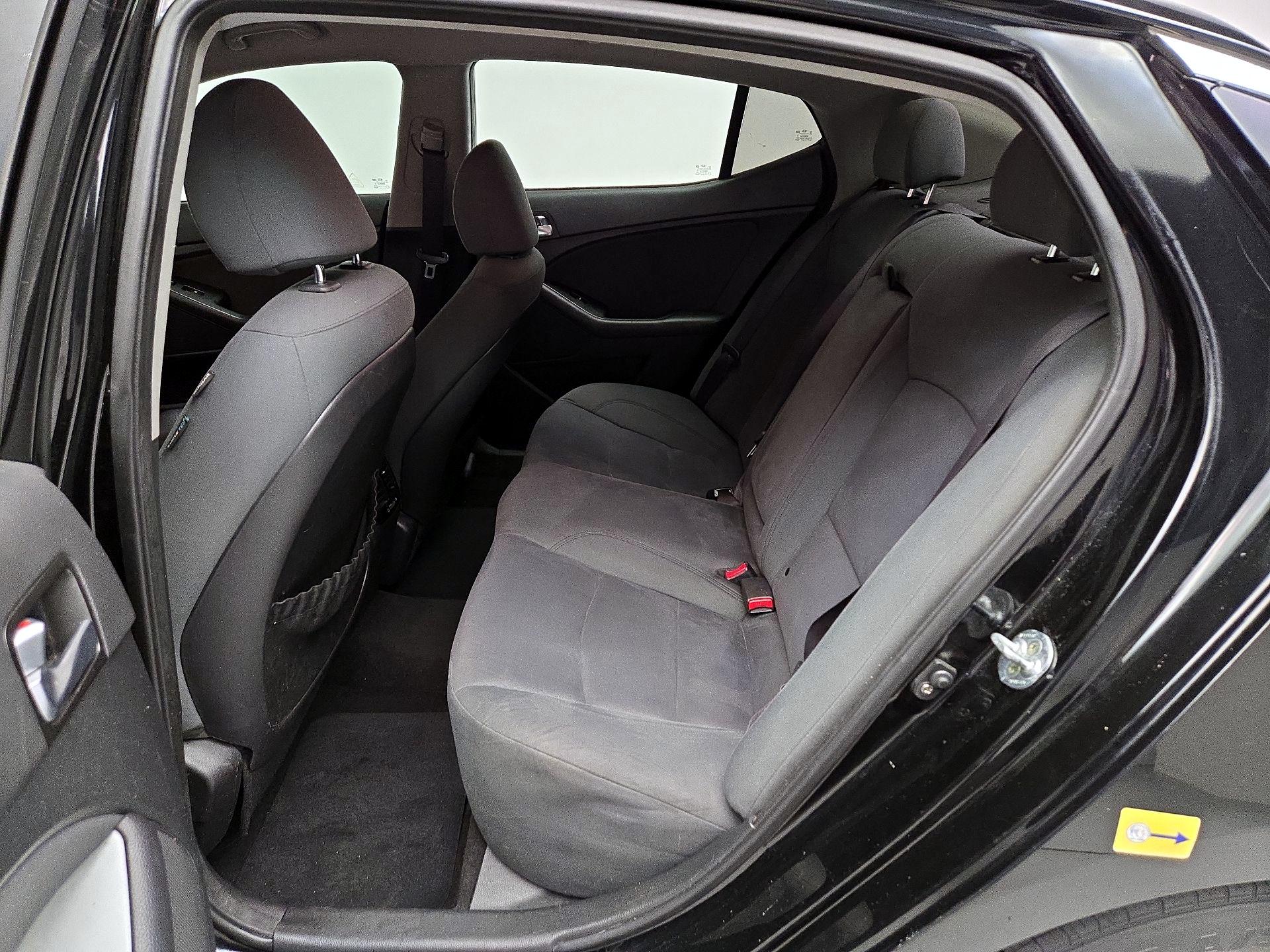 Thumbnail: 2015 Kia Optima - 18