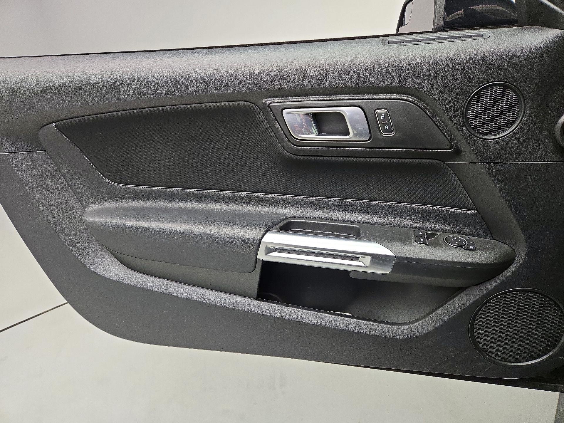 Thumbnail: 2019 Ford Mustang - 12