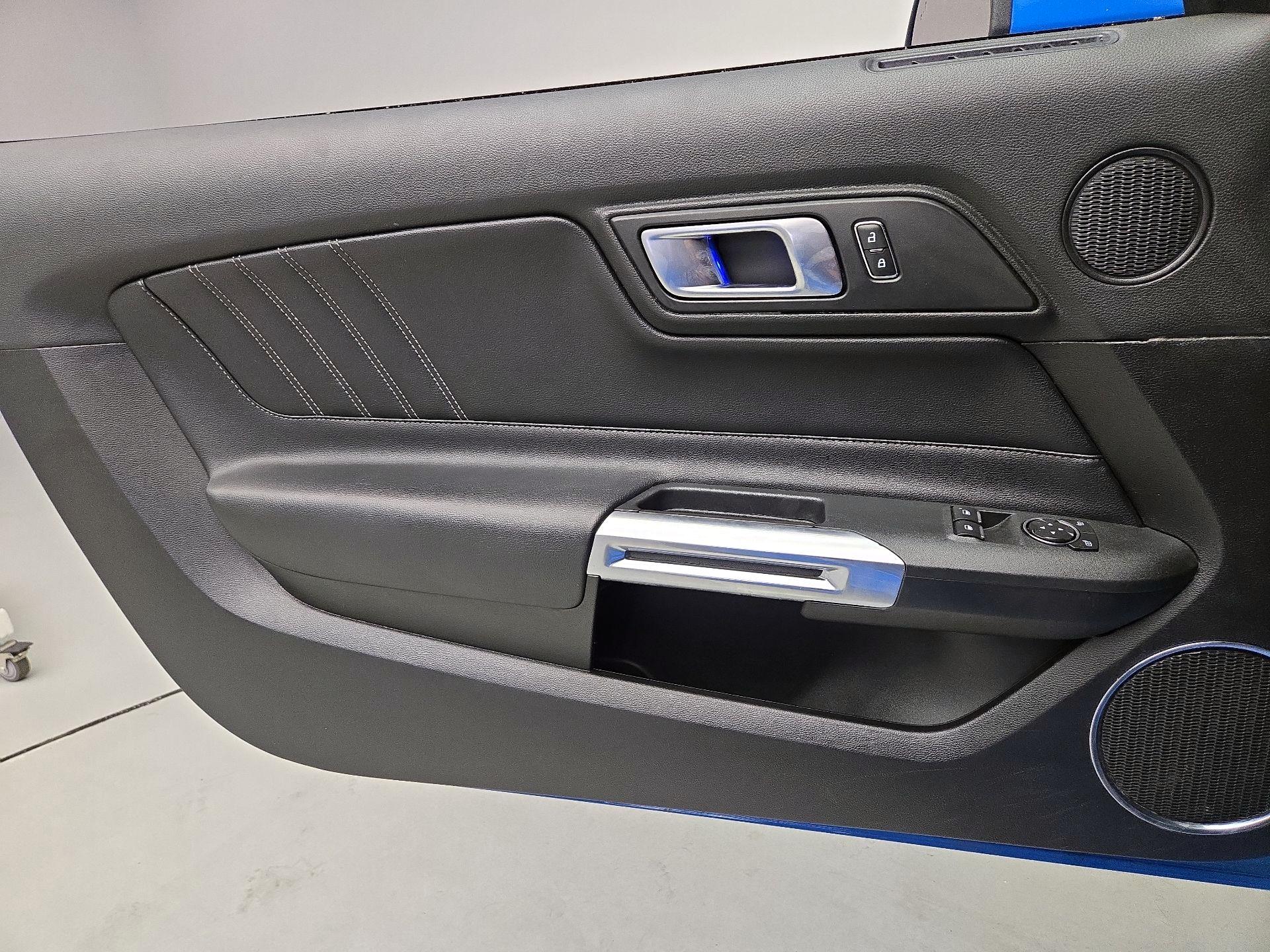 Thumbnail: 2022 Ford Mustang - 12