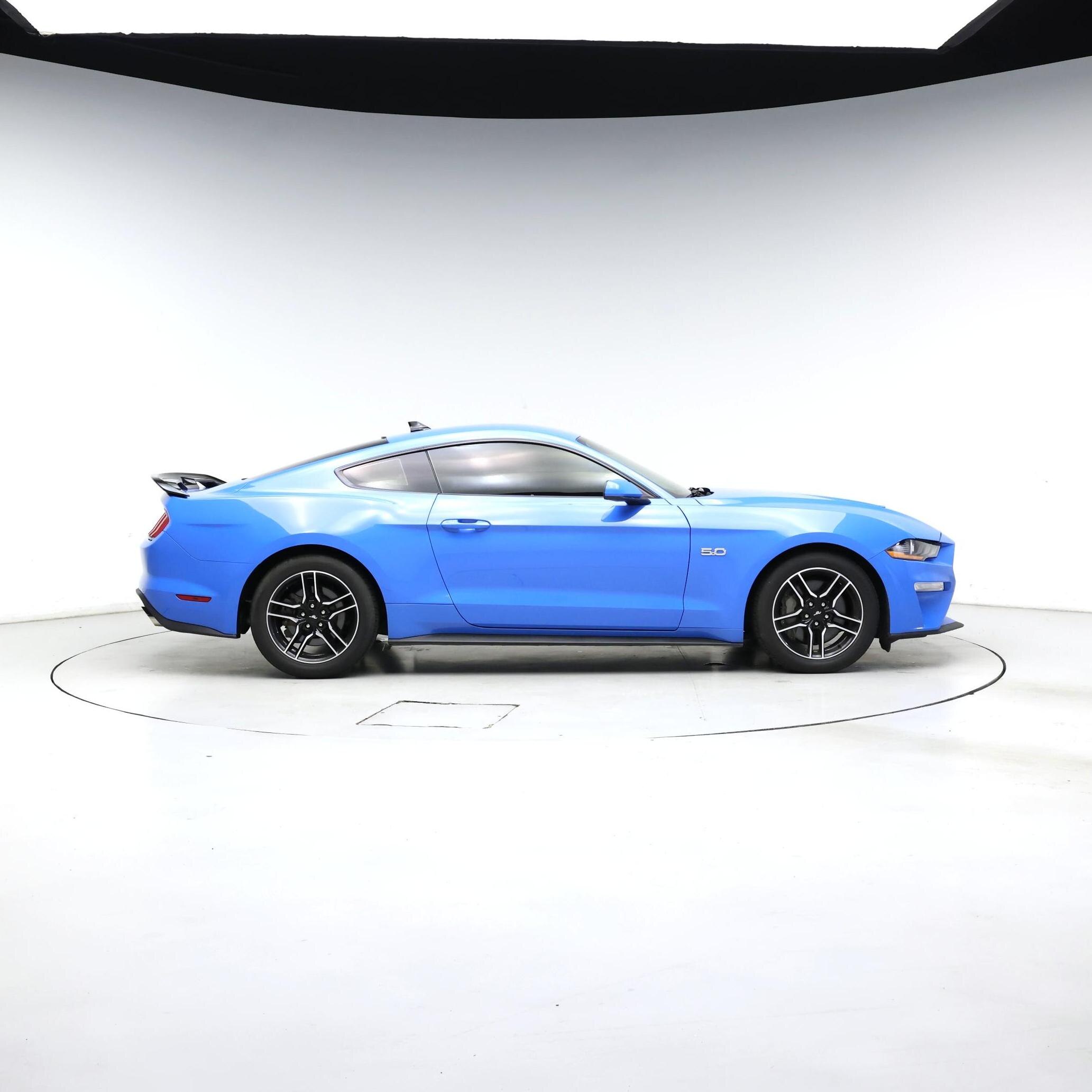 Thumbnail: 2022 Ford Mustang - 7