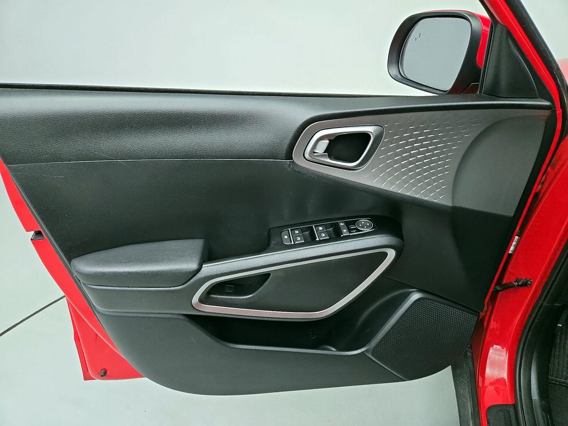 Thumbnail: 2022 Kia Soul - 12