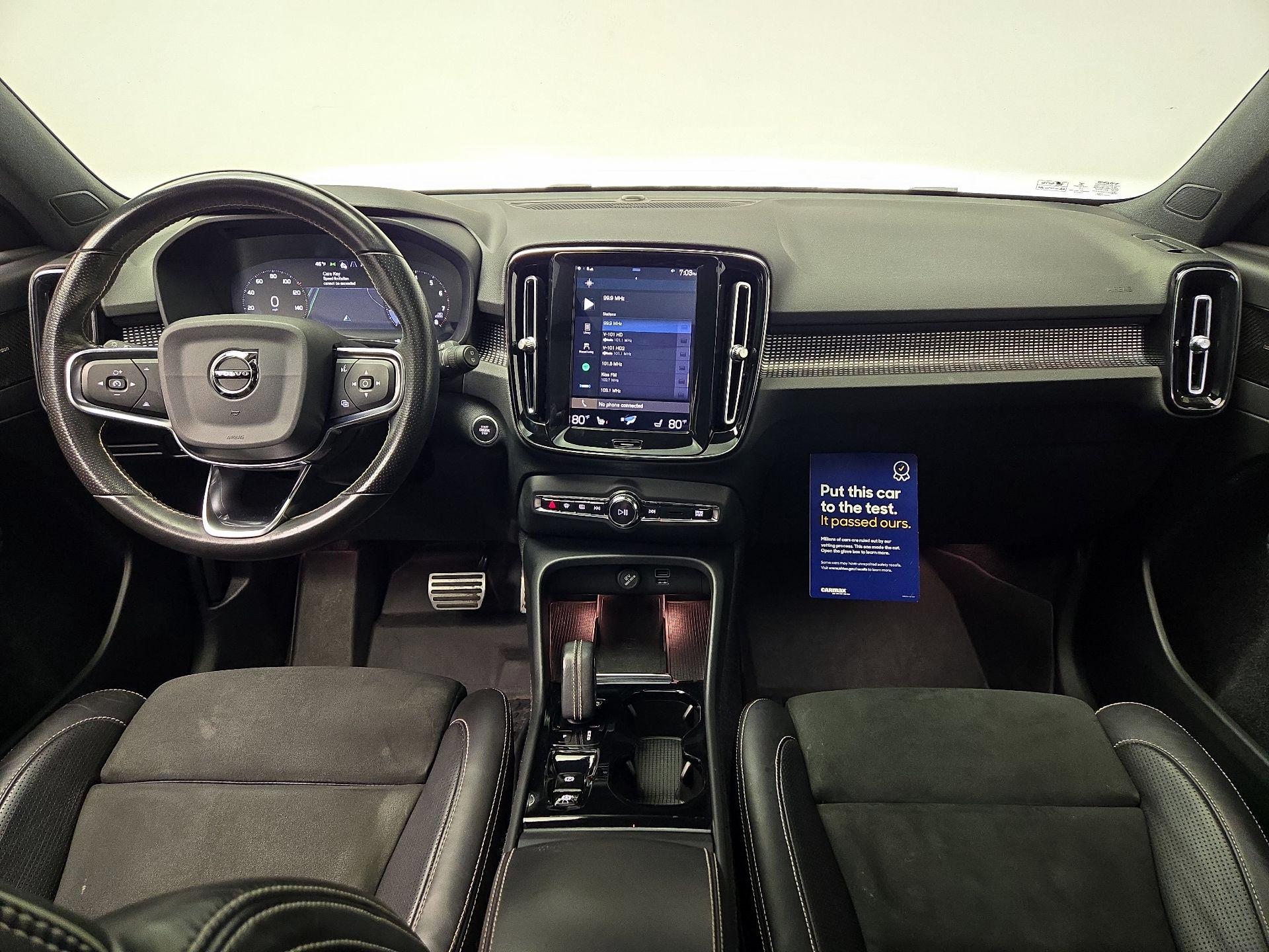 Thumbnail: 2021 Volvo XC40 - 9