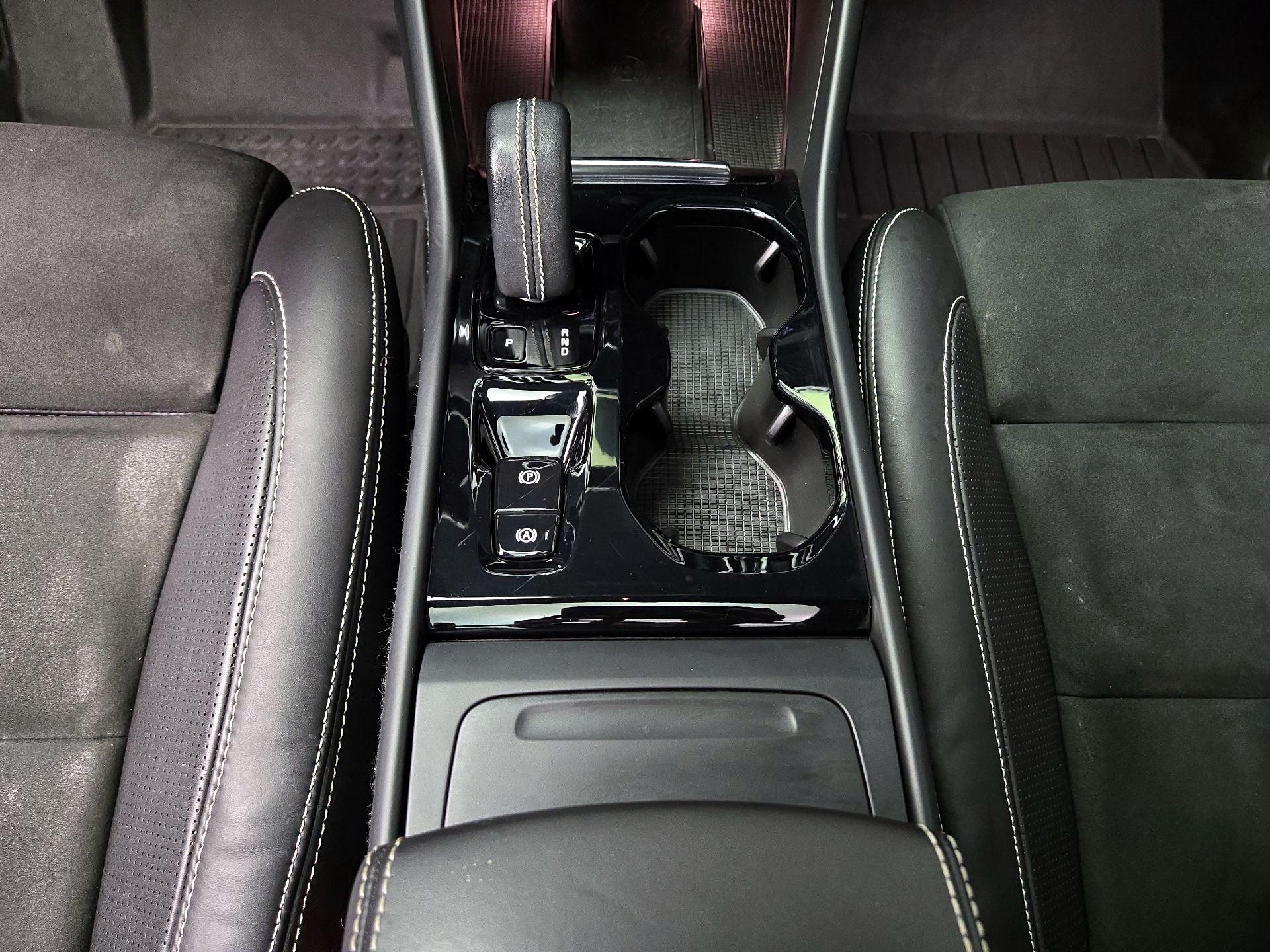 Thumbnail: 2021 Volvo XC40 - 18