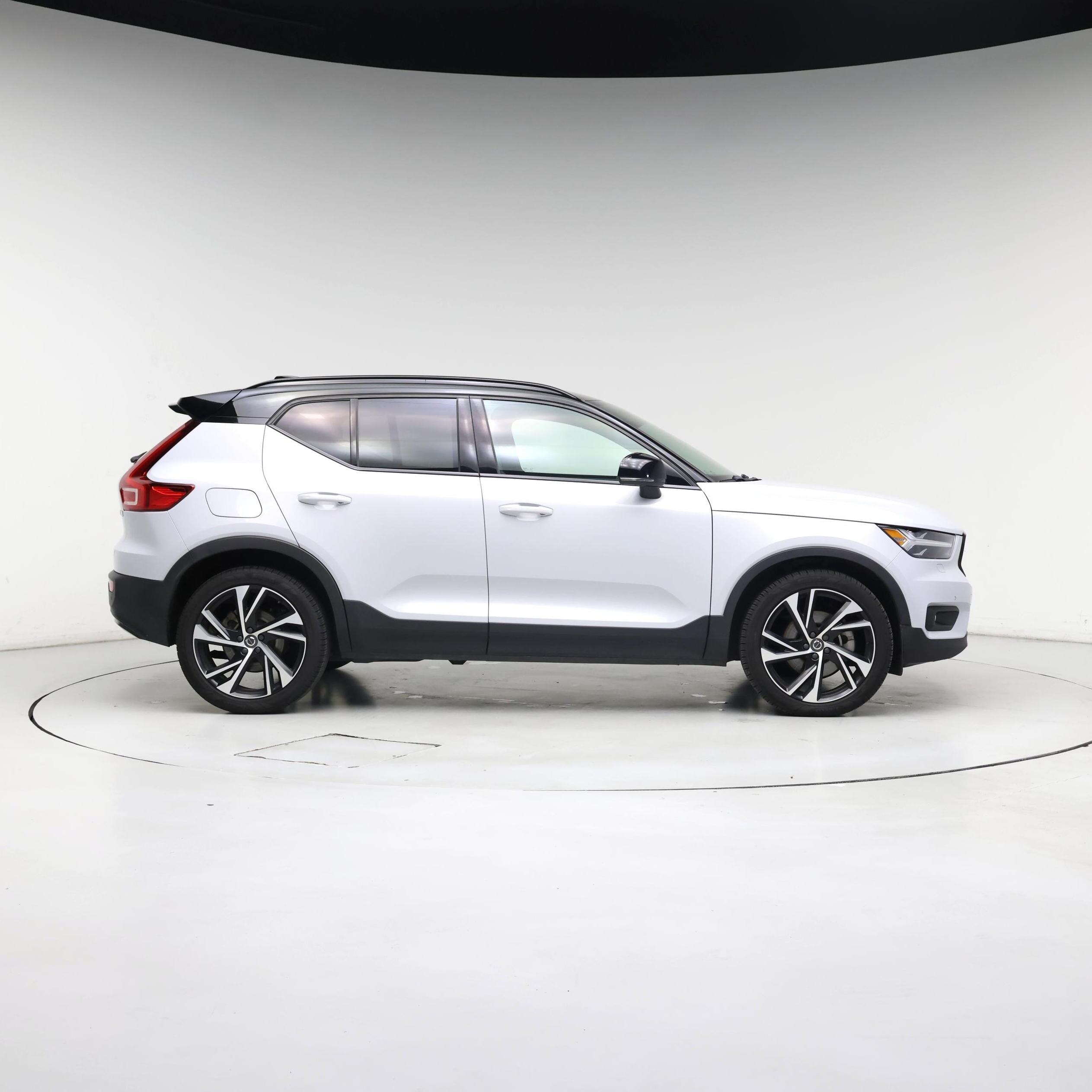 Thumbnail: 2021 Volvo XC40 - 7