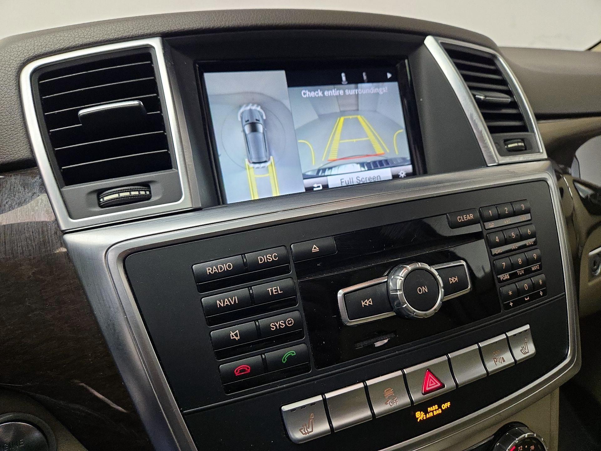 Thumbnail: 2015 Mercedes-Benz M-Class - 15