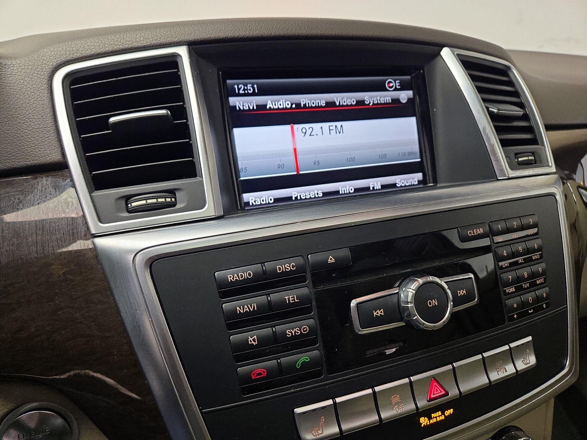 Thumbnail: 2015 Mercedes-Benz M-Class - 16