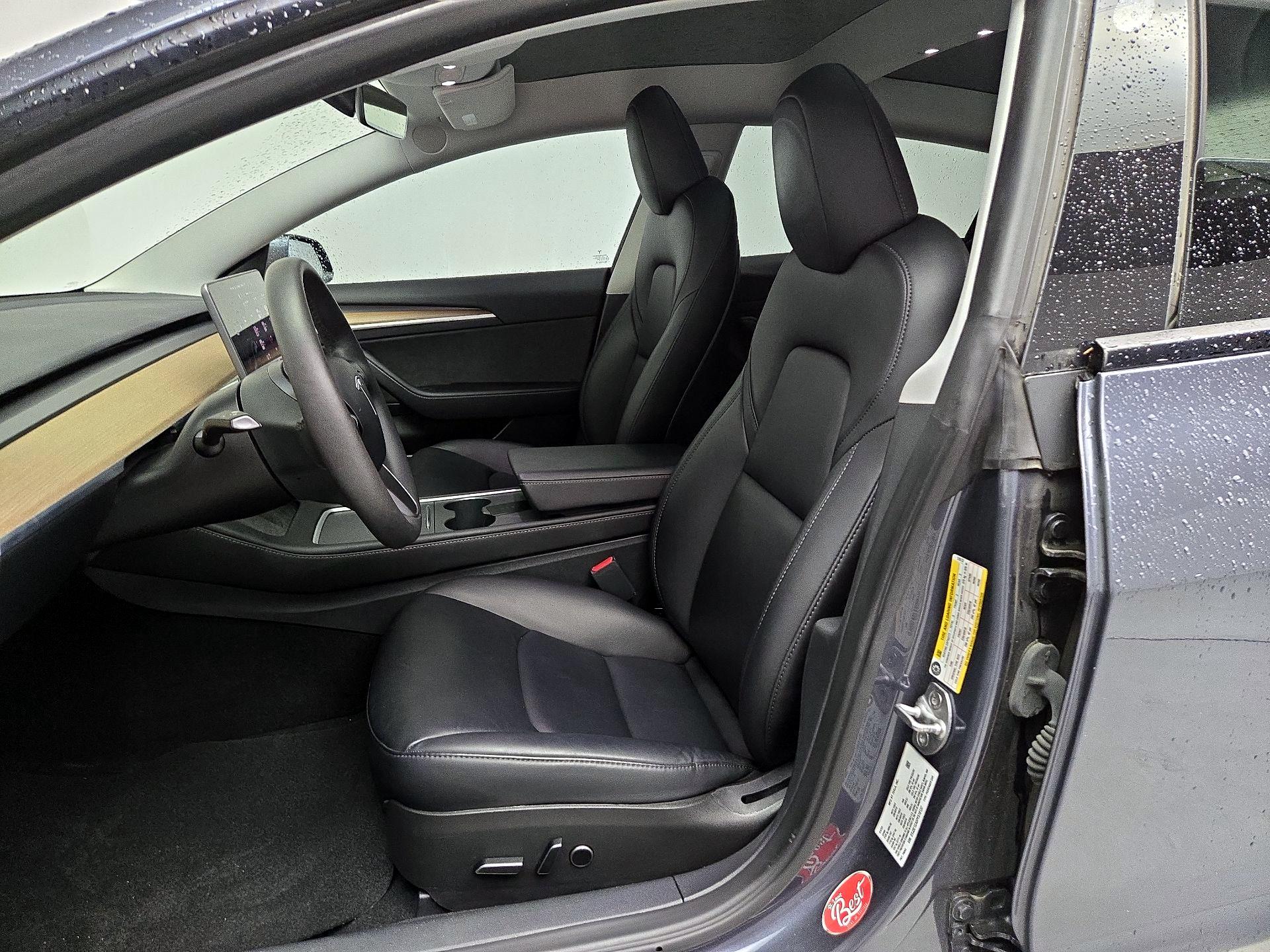 Thumbnail: 2023 Tesla Model 3 - 11