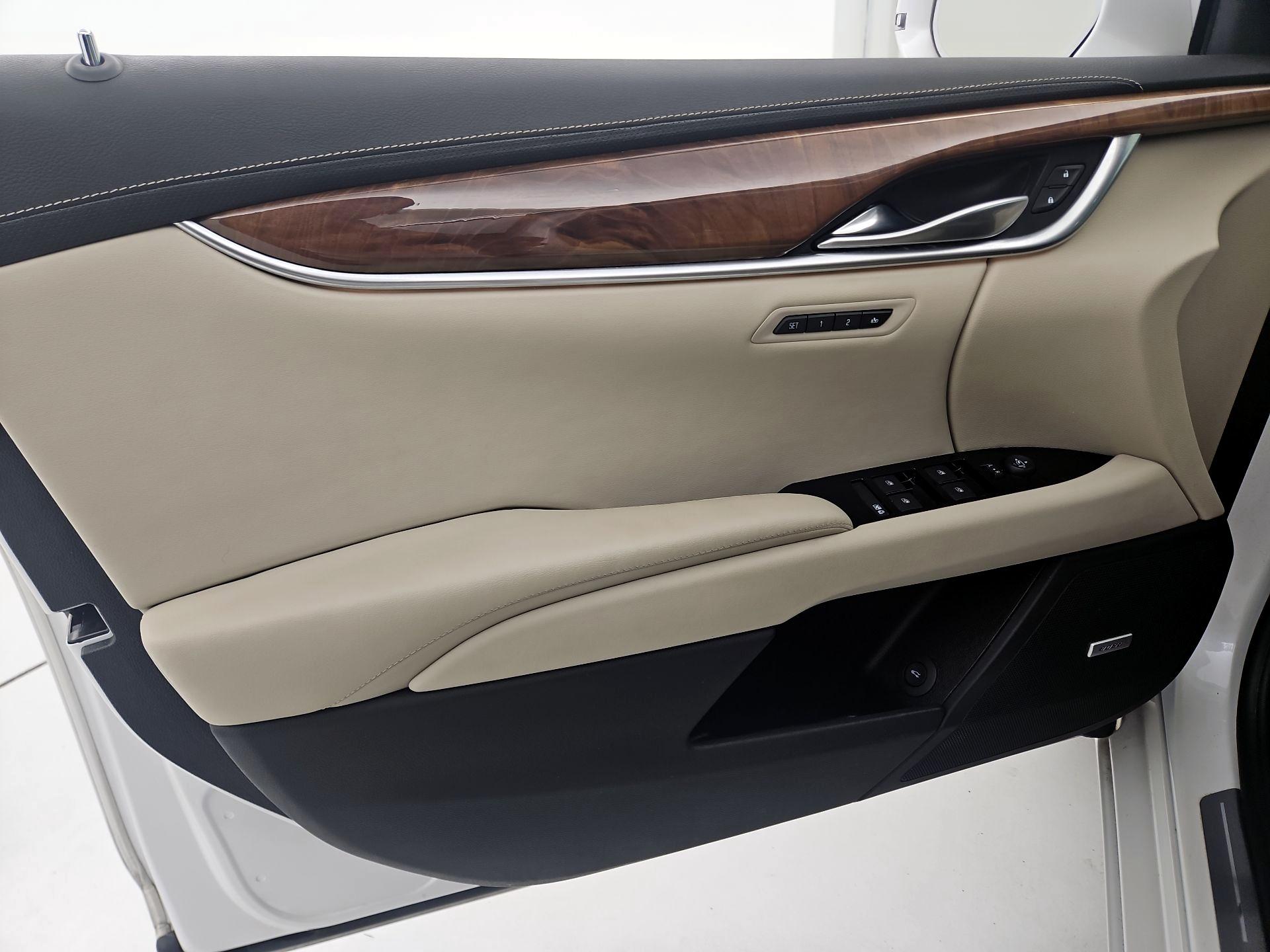 Thumbnail: 2019 Cadillac XTS - 12