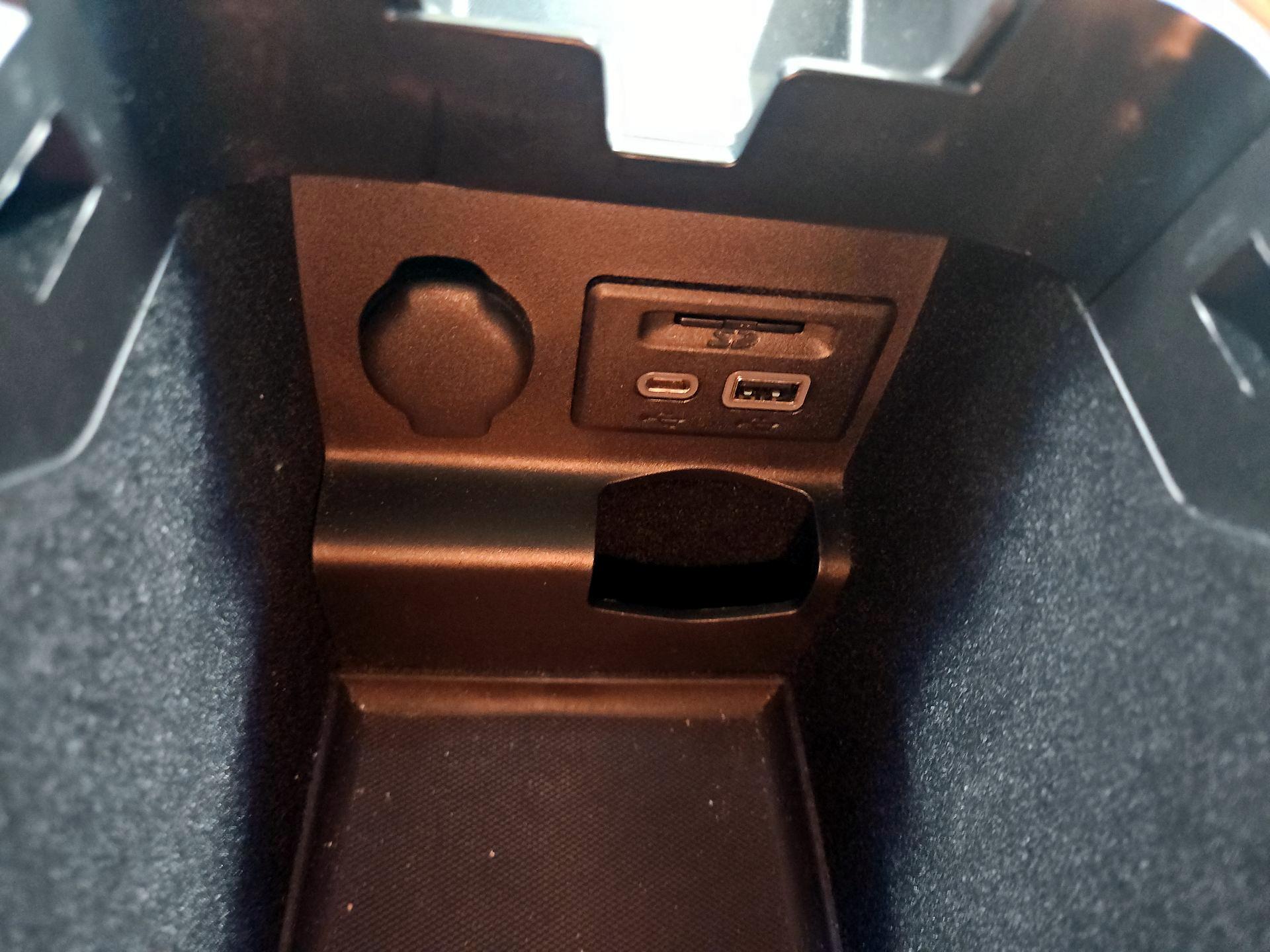 Thumbnail: 2019 Cadillac XTS - 19