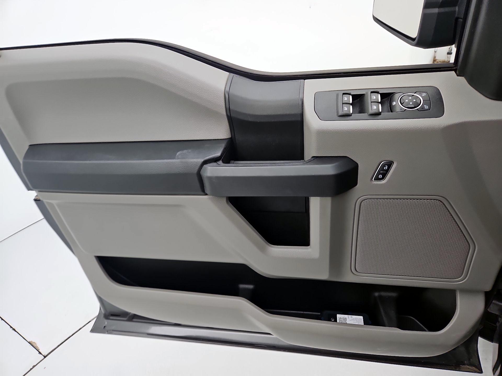 Thumbnail: 2019 Ford F-150 - 12