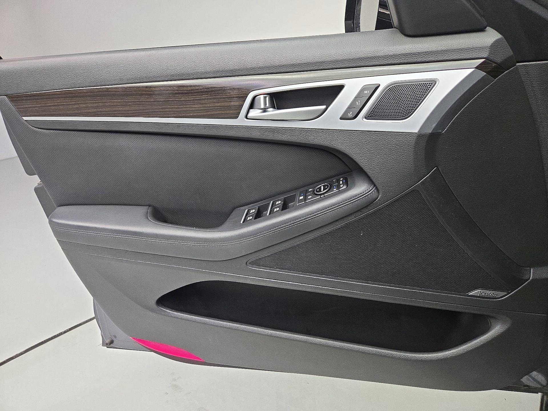 Thumbnail: 2016 Hyundai Genesis - 12