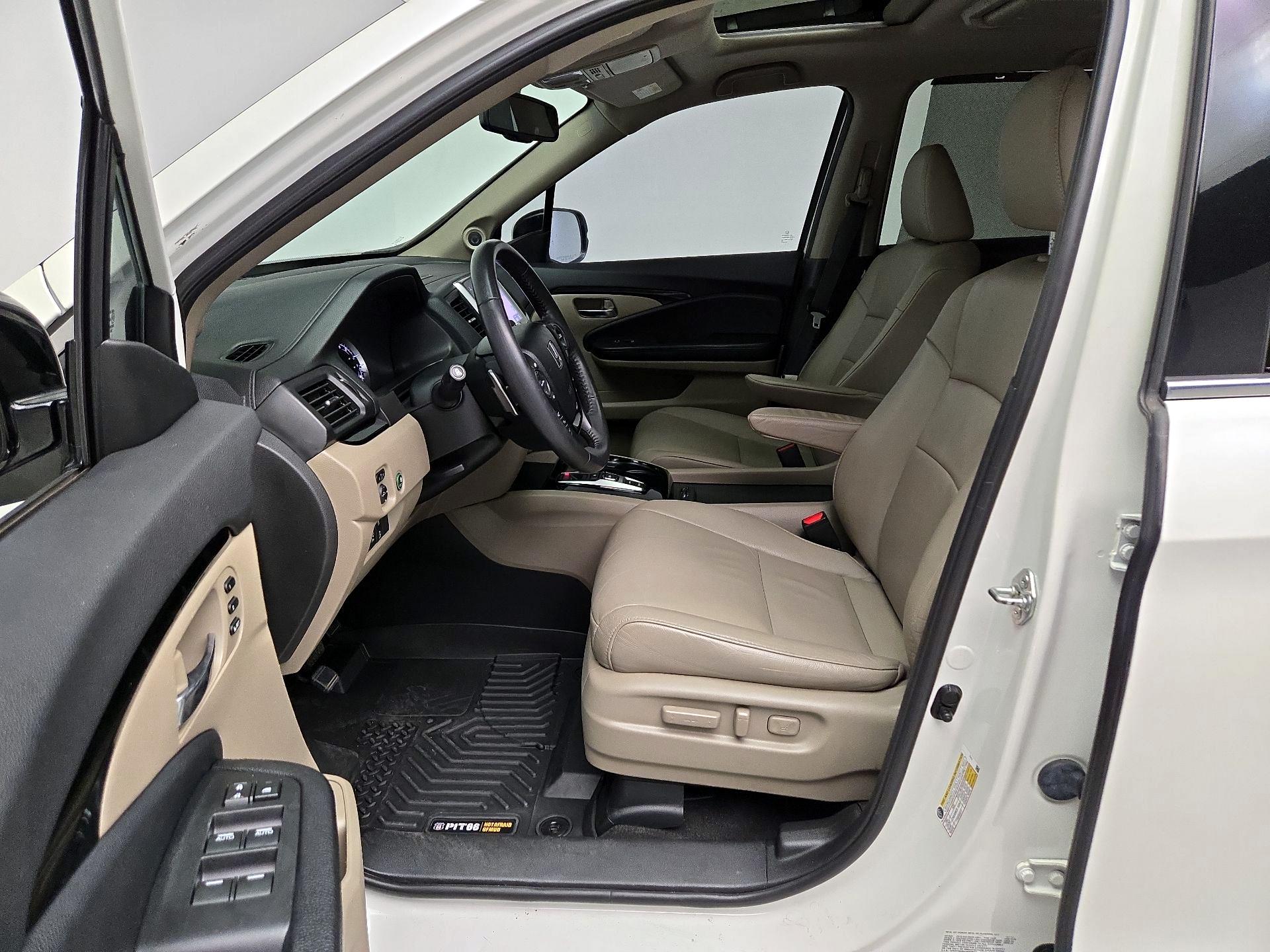 Thumbnail: 2018 Honda Pilot - 11