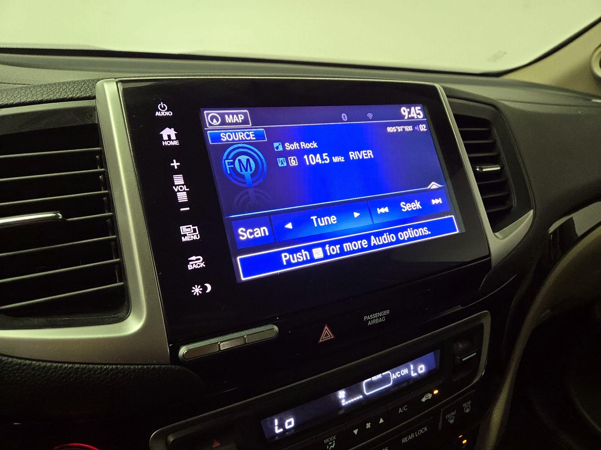 Thumbnail: 2018 Honda Pilot - 16