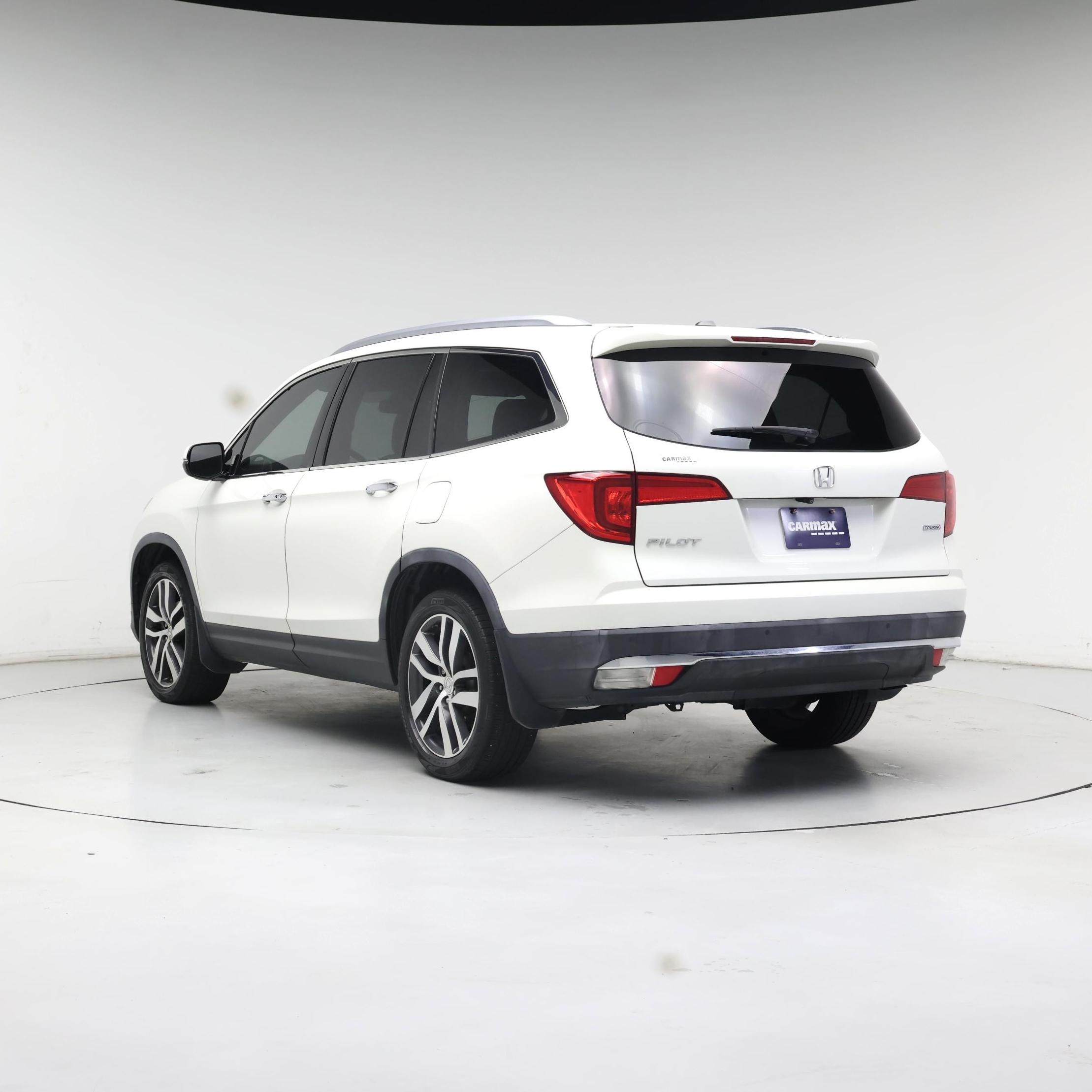 Thumbnail: 2018 Honda Pilot - 2