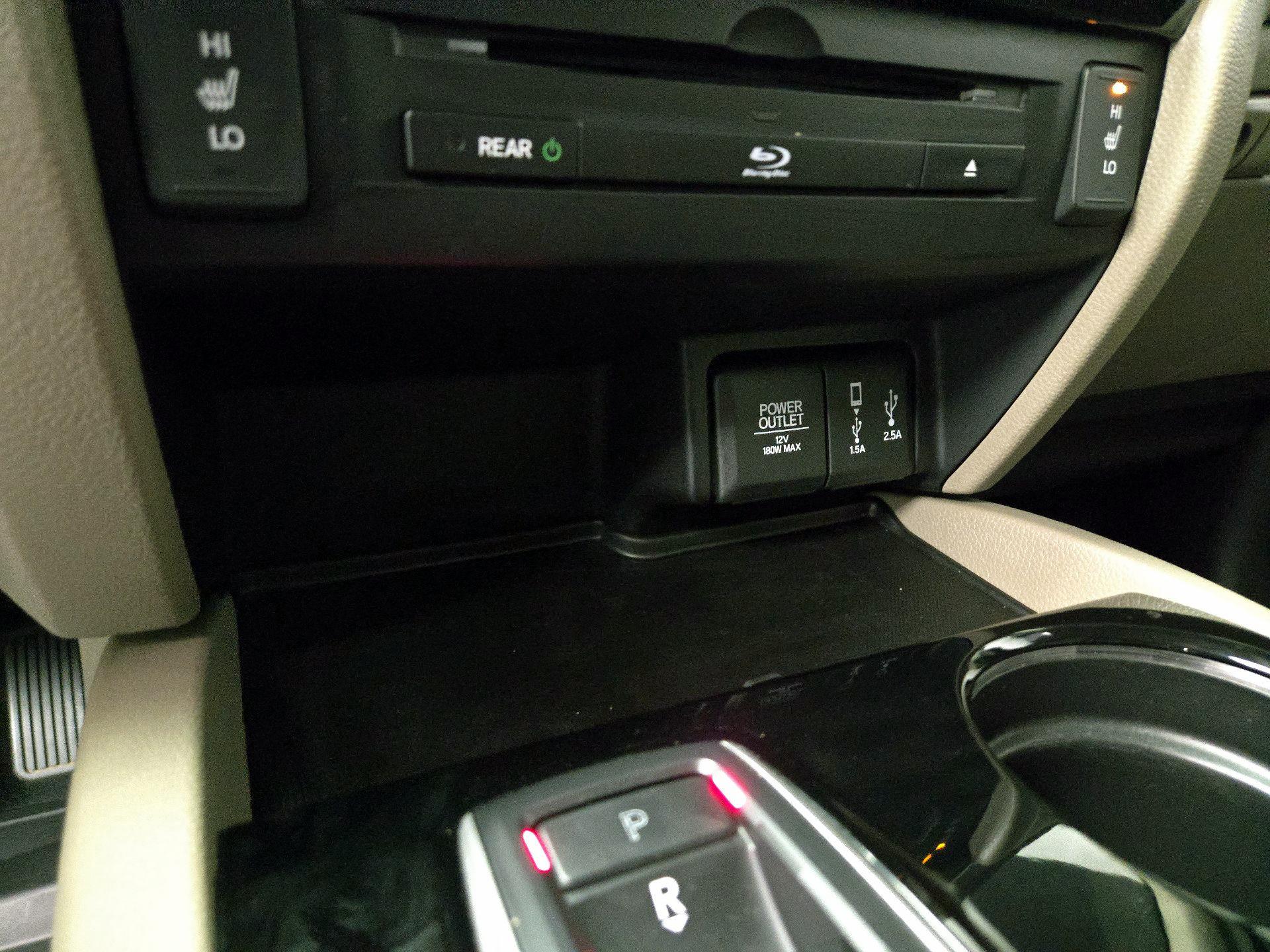 Thumbnail: 2018 Honda Pilot - 19