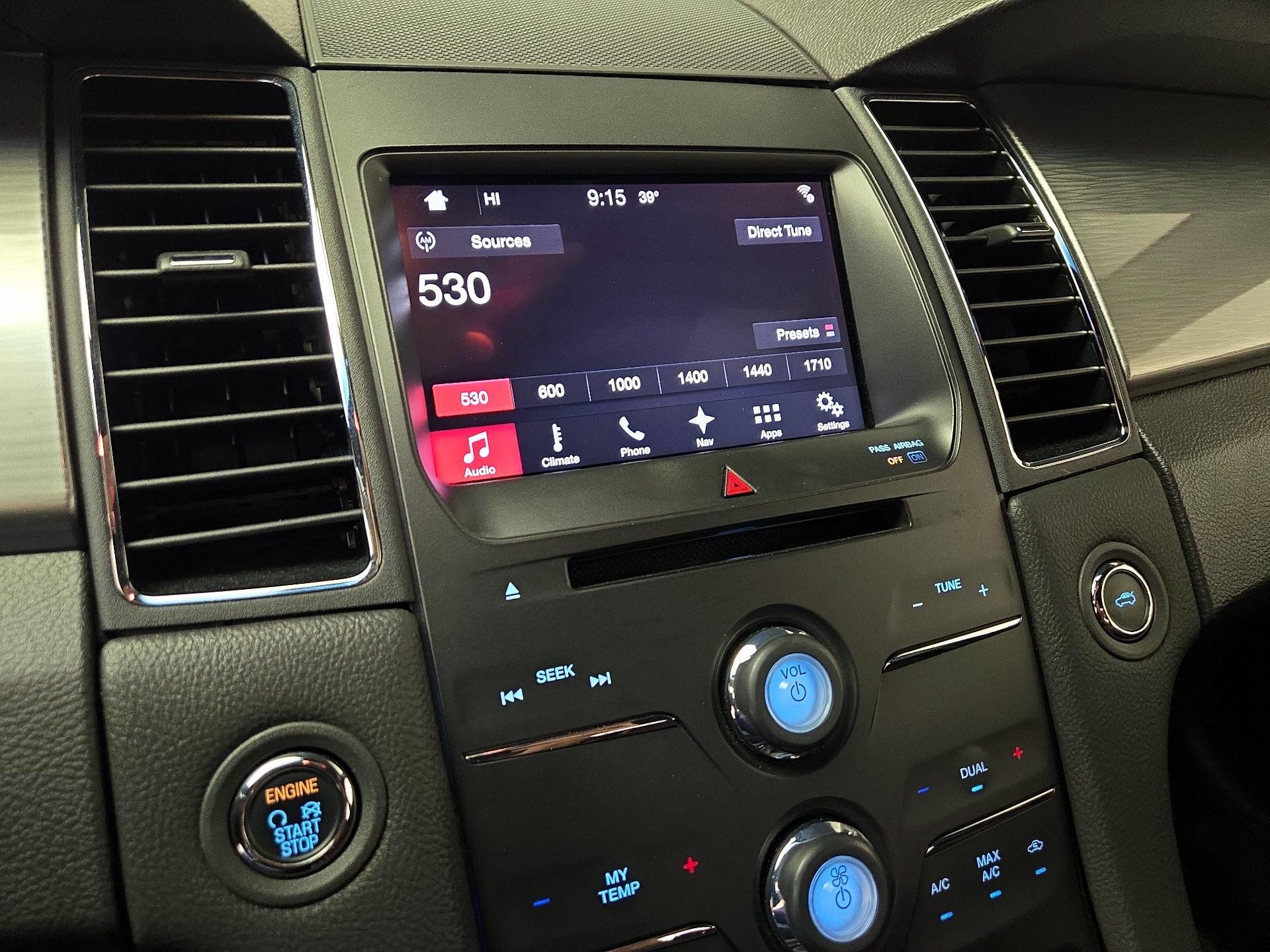 Thumbnail: 2016 Ford Taurus - 16