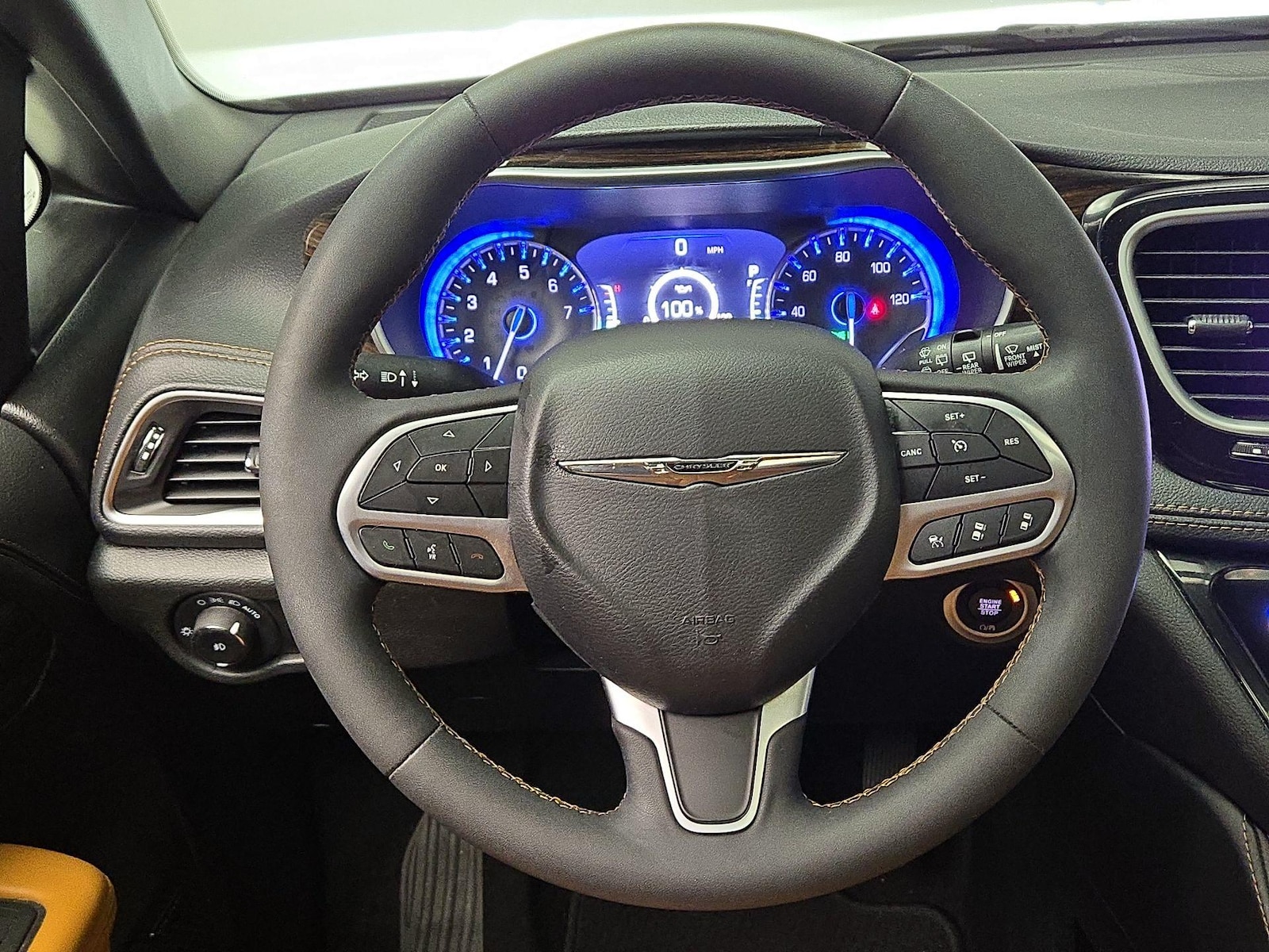 2023 Chrysler Pacifica Pinnacle - Photo 11