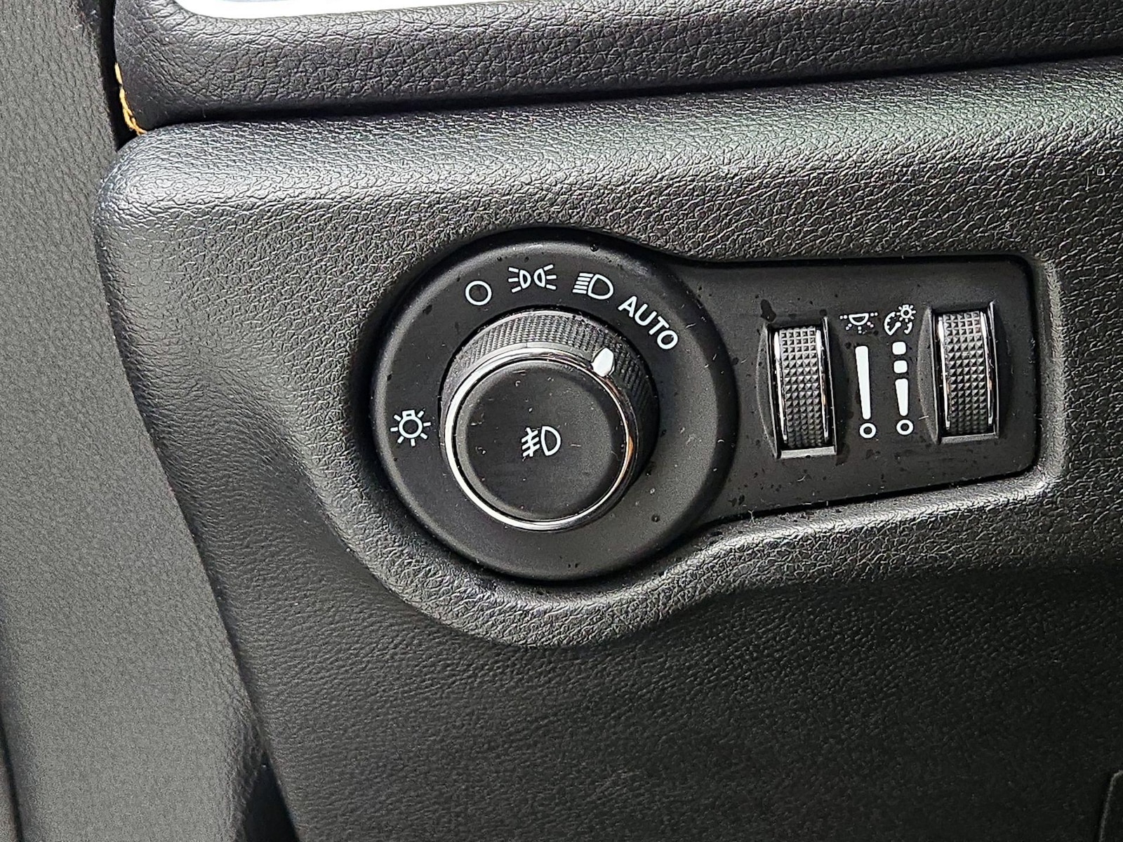 2023 Chrysler Pacifica Pinnacle - Photo 14