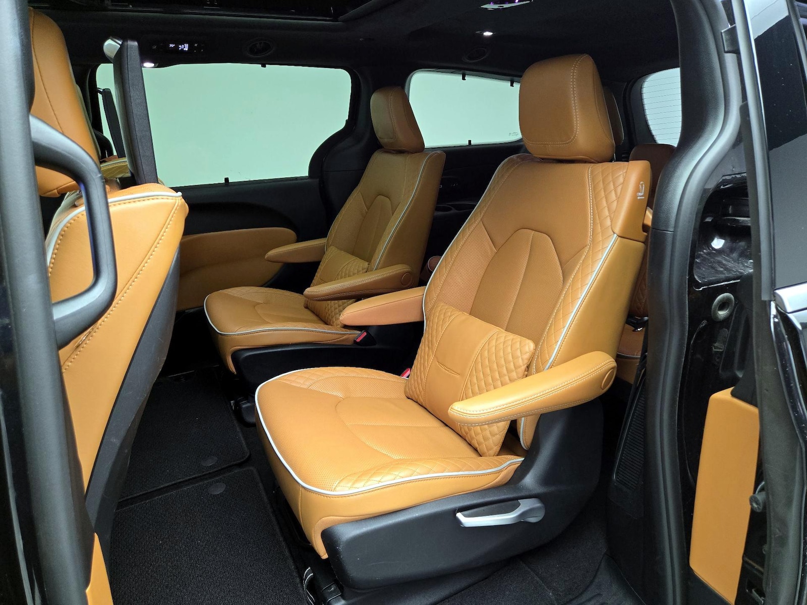 2023 Chrysler Pacifica Pinnacle - Photo 22