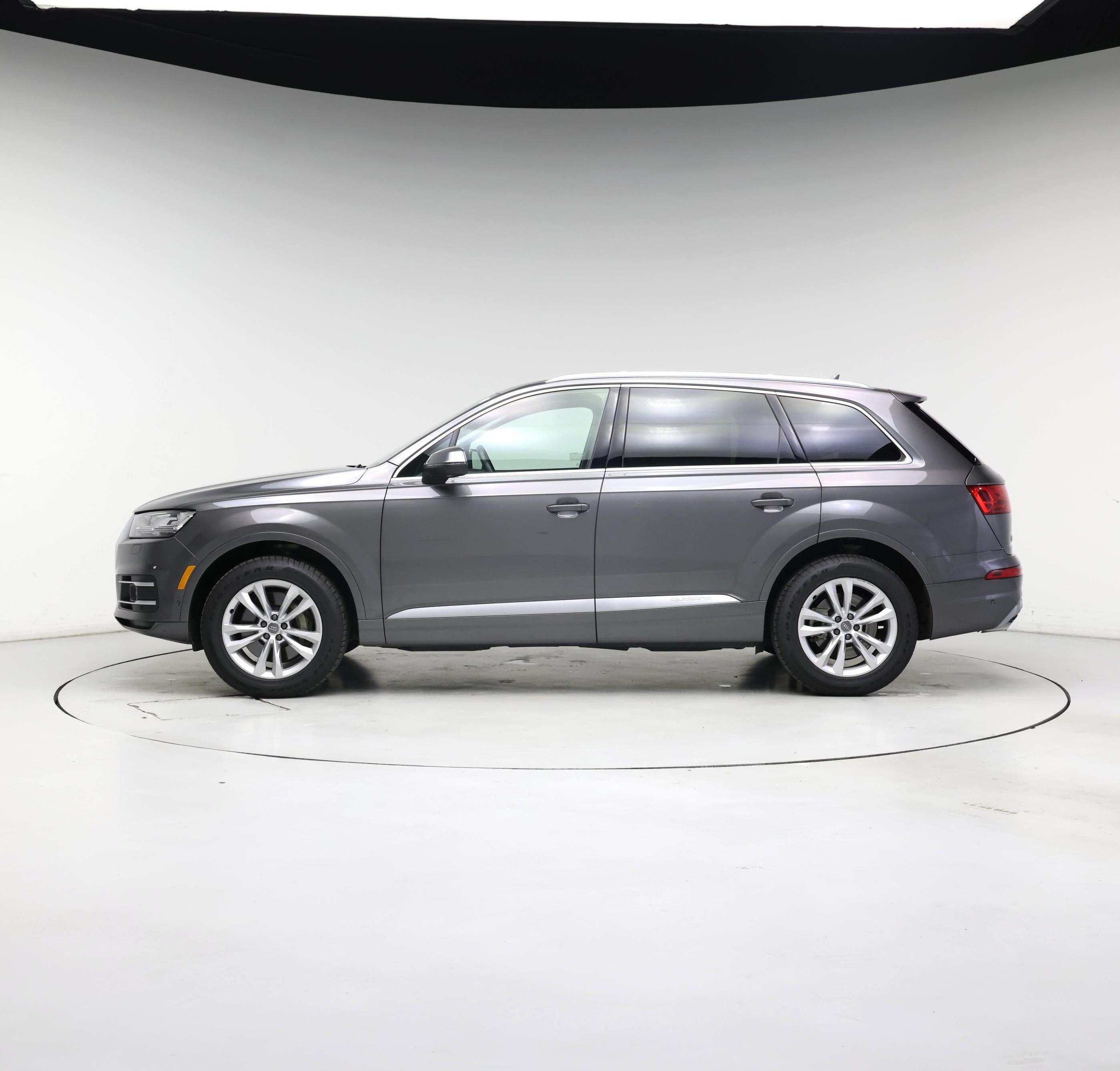 Thumbnail: 2019 Audi Q7 - 3
