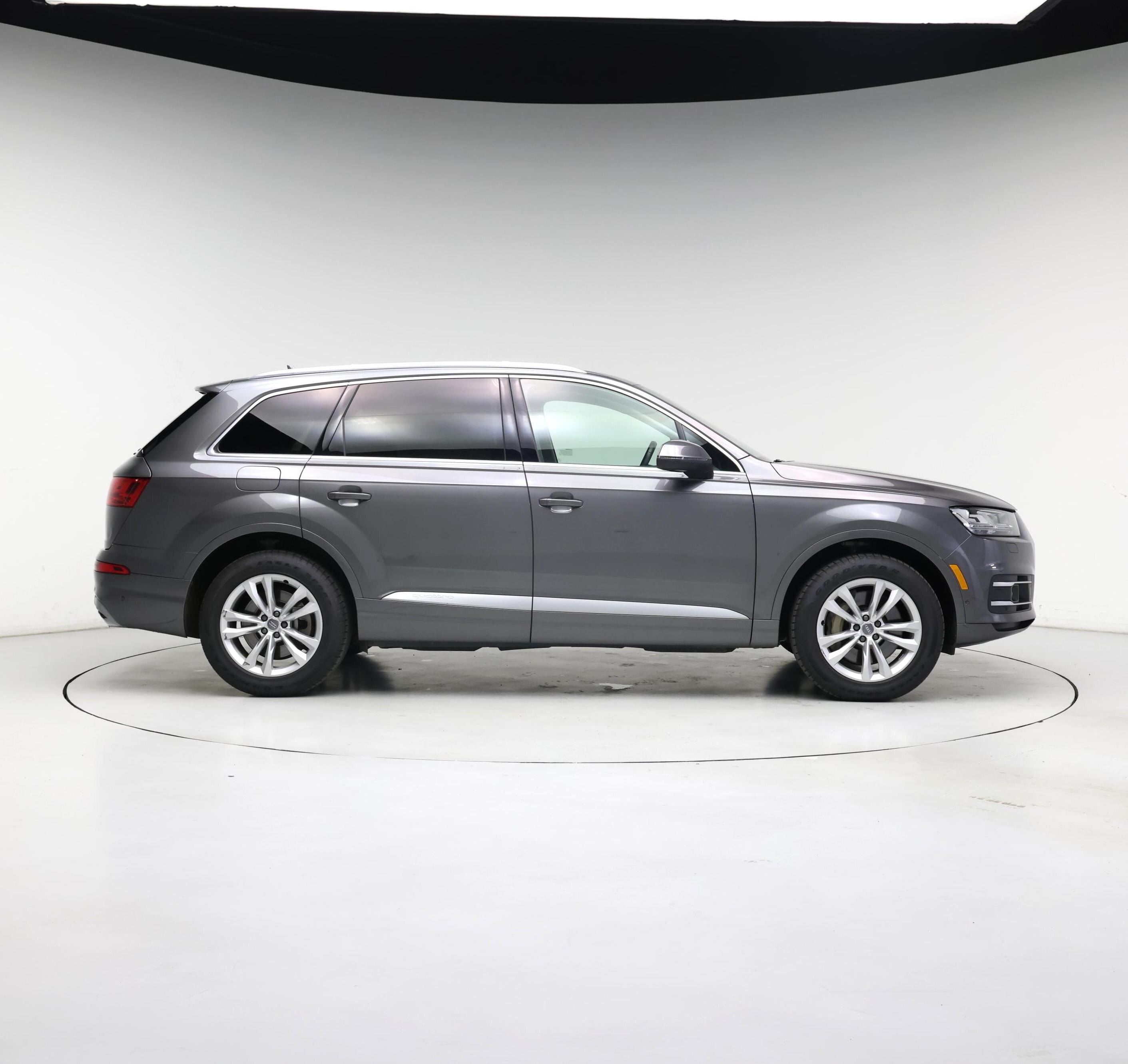 Thumbnail: 2019 Audi Q7 - 7
