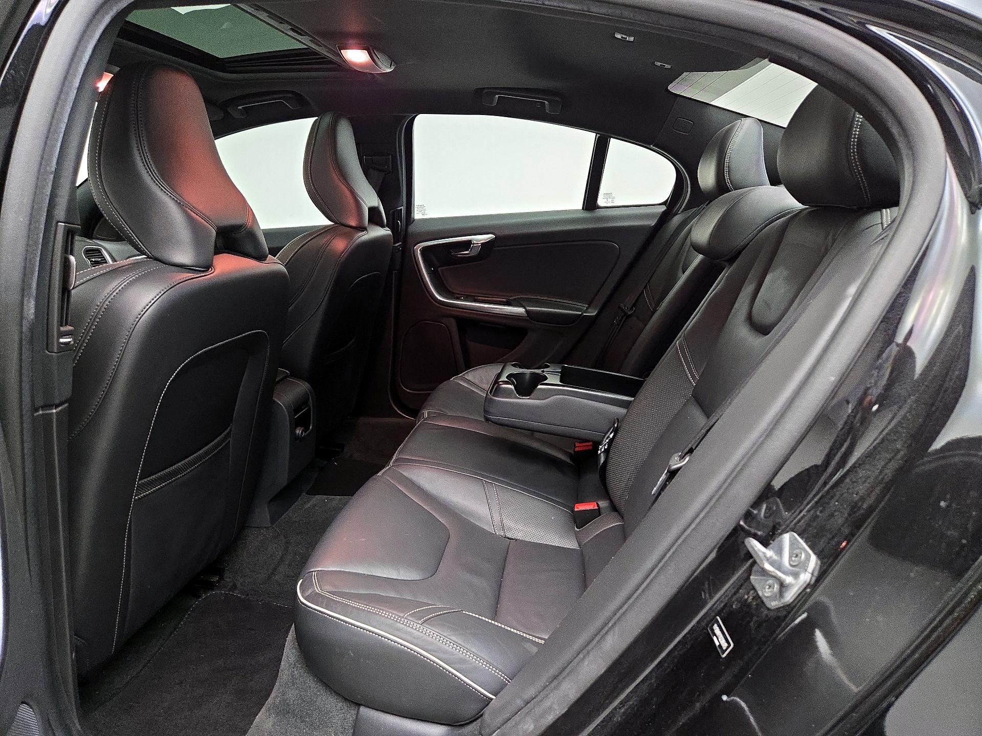 Thumbnail: 2016 Volvo S60 - 20