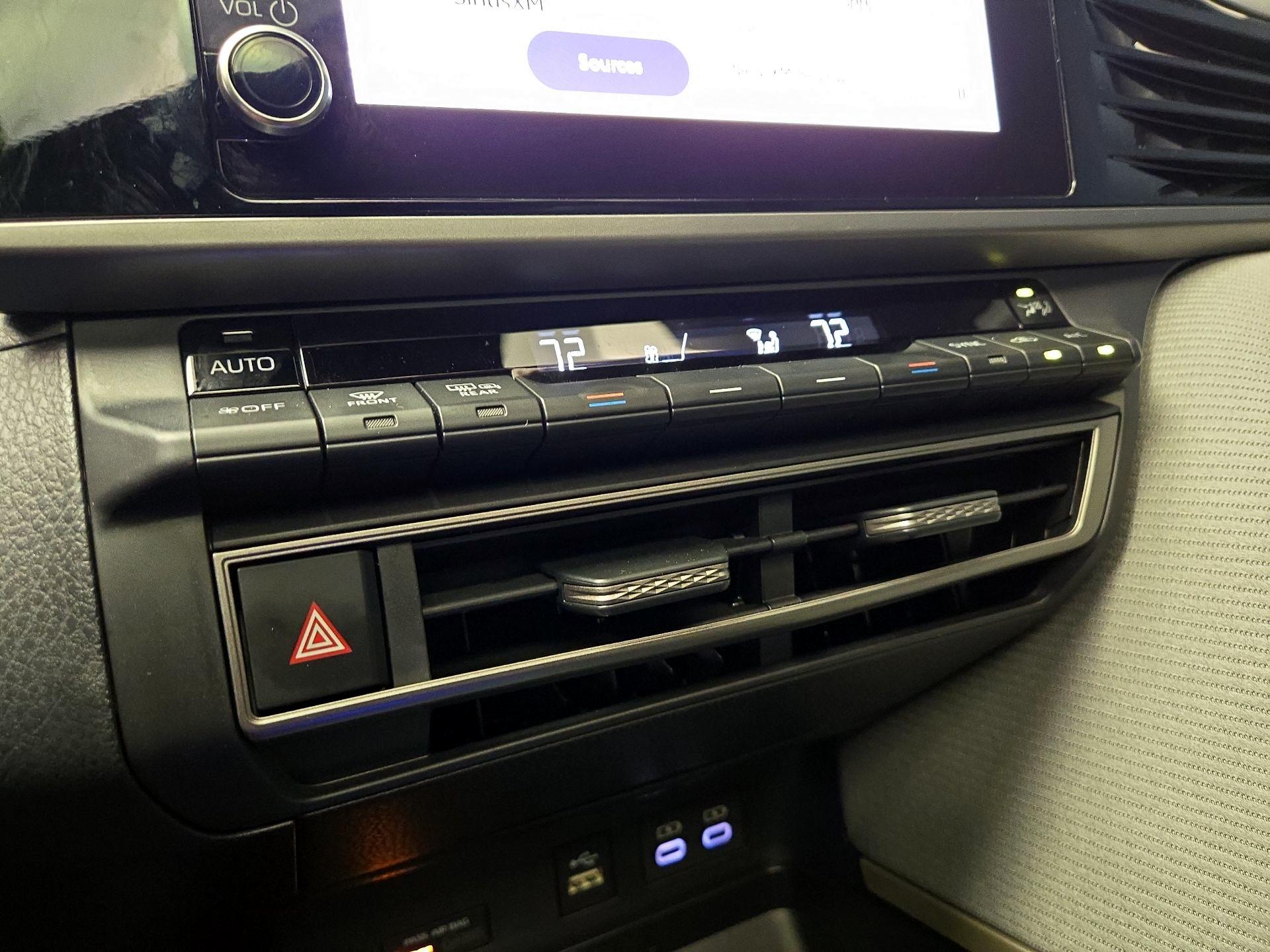 Thumbnail: 2025 Toyota Camry - 16