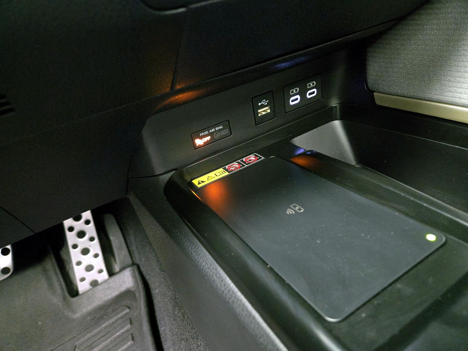 Thumbnail: 2025 Toyota Camry - 18