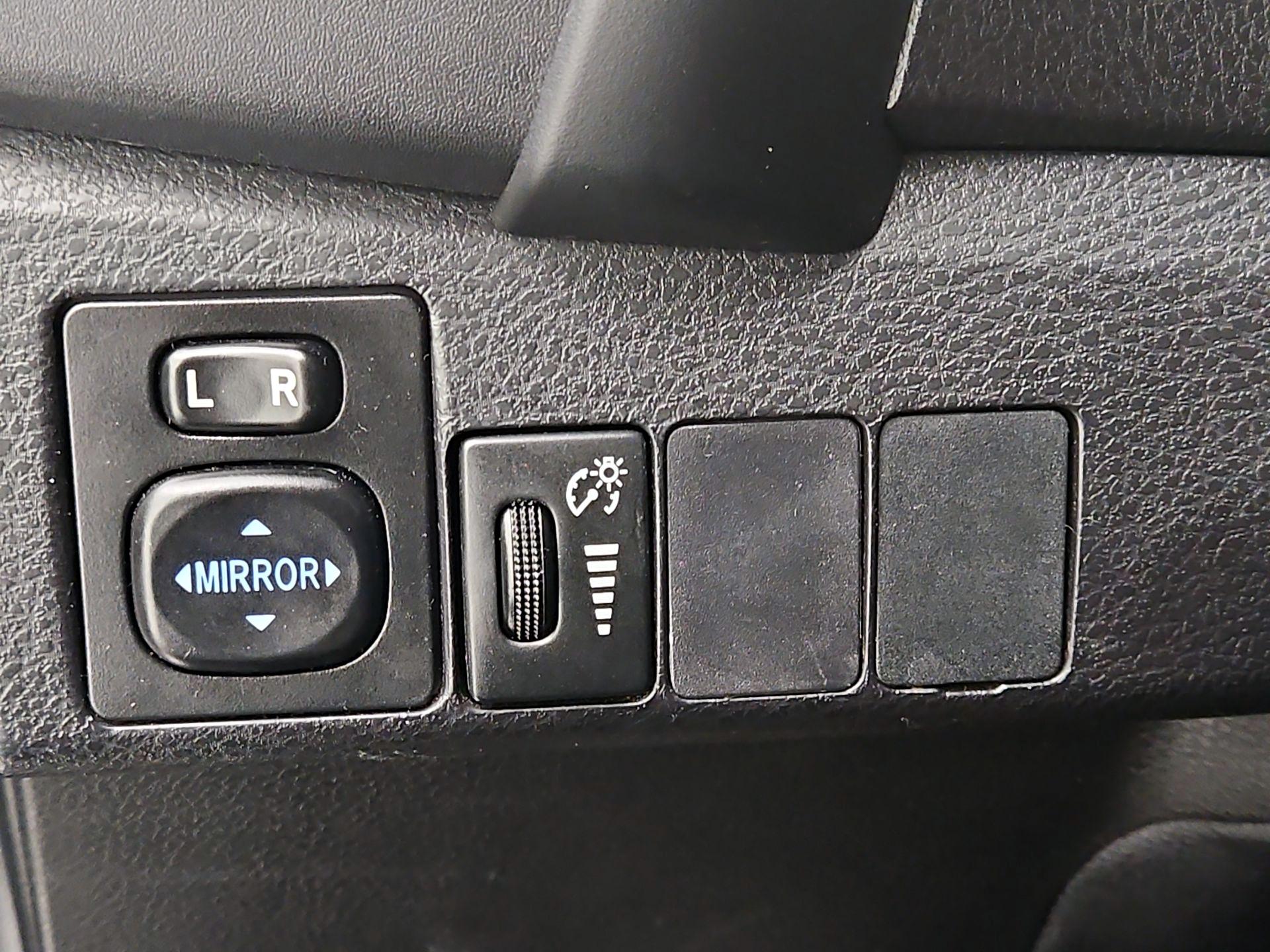 Thumbnail: 2018 Toyota Corolla - 13