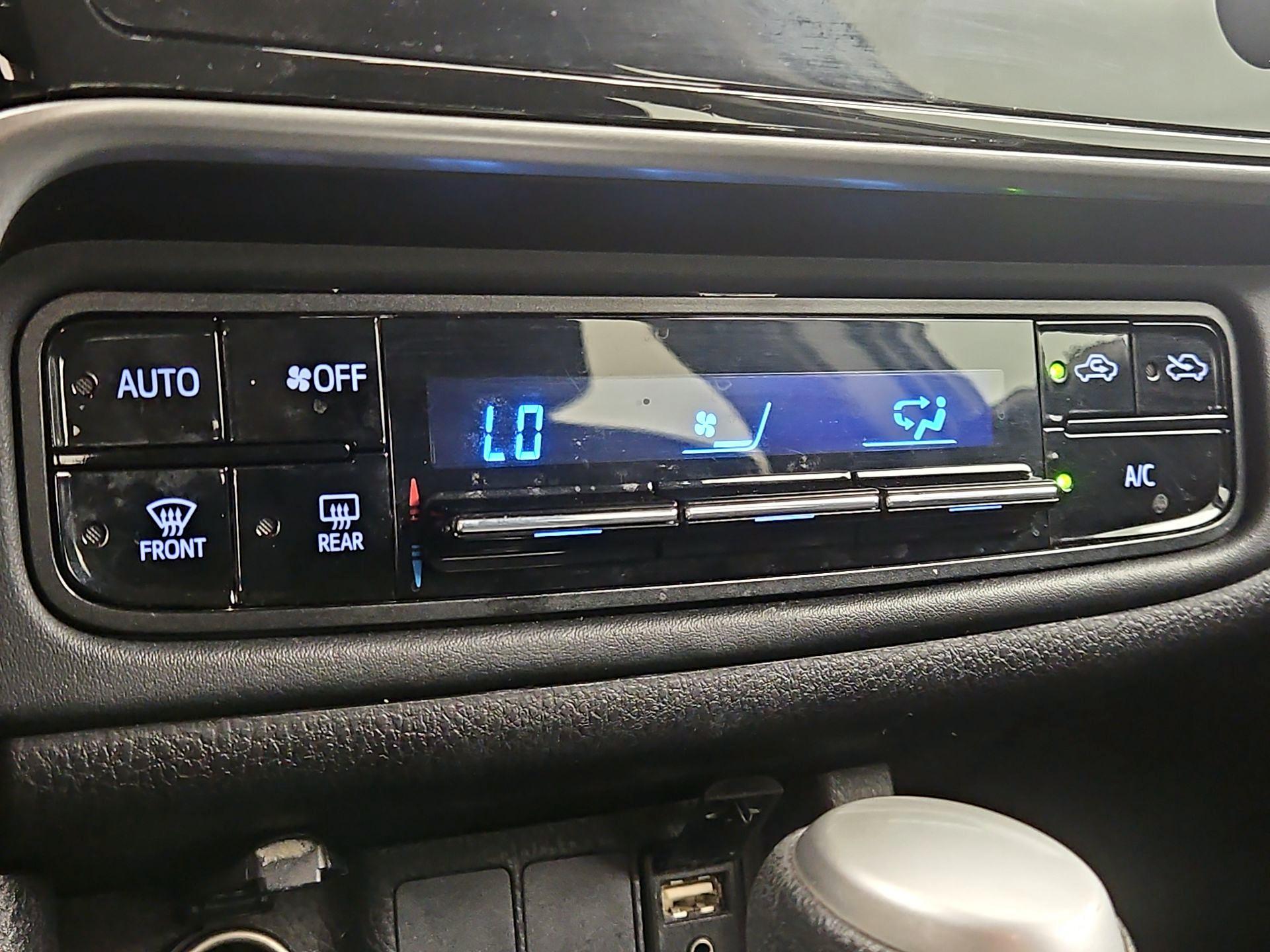 Thumbnail: 2018 Toyota Corolla - 16