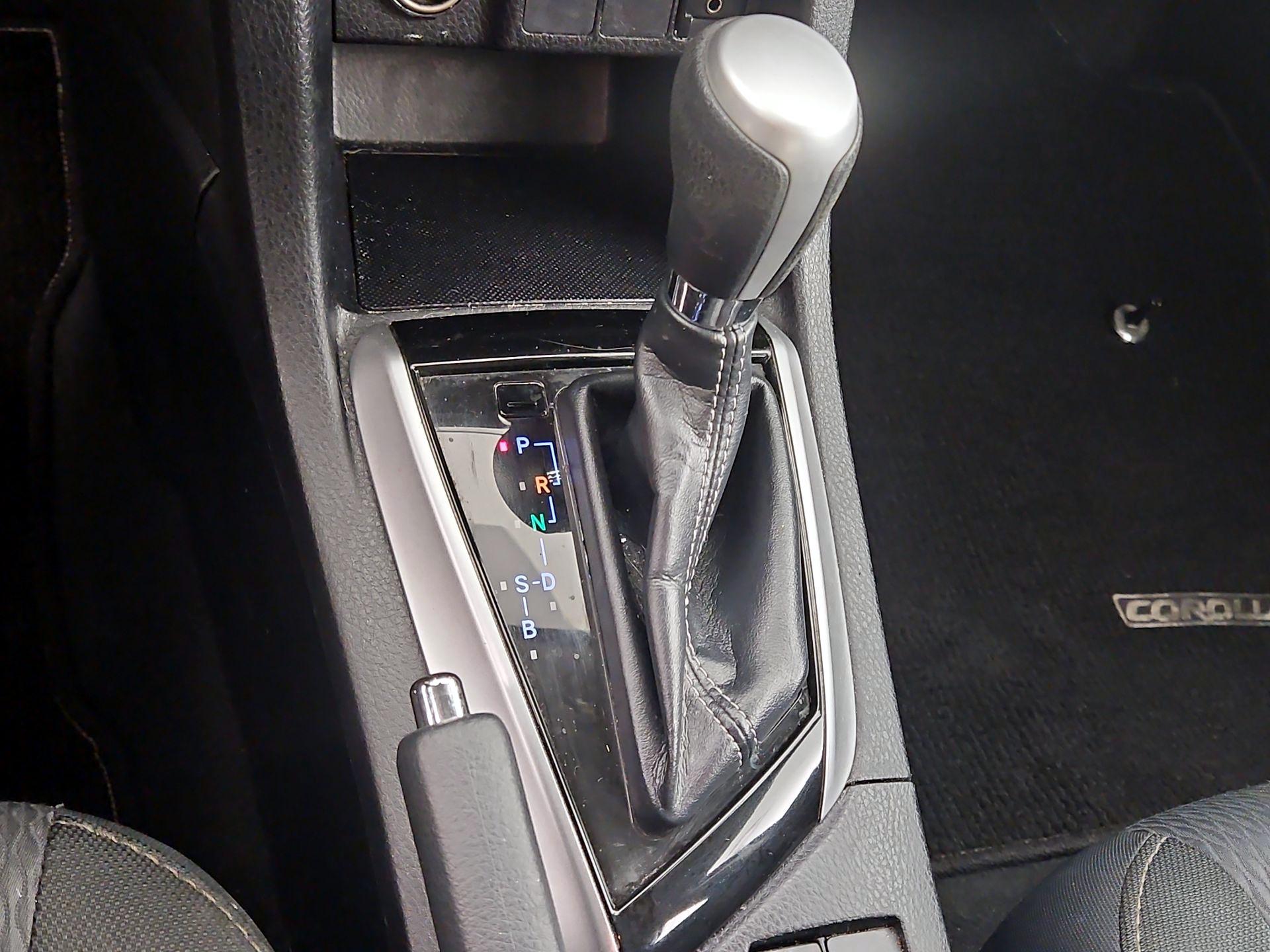 Thumbnail: 2018 Toyota Corolla - 17