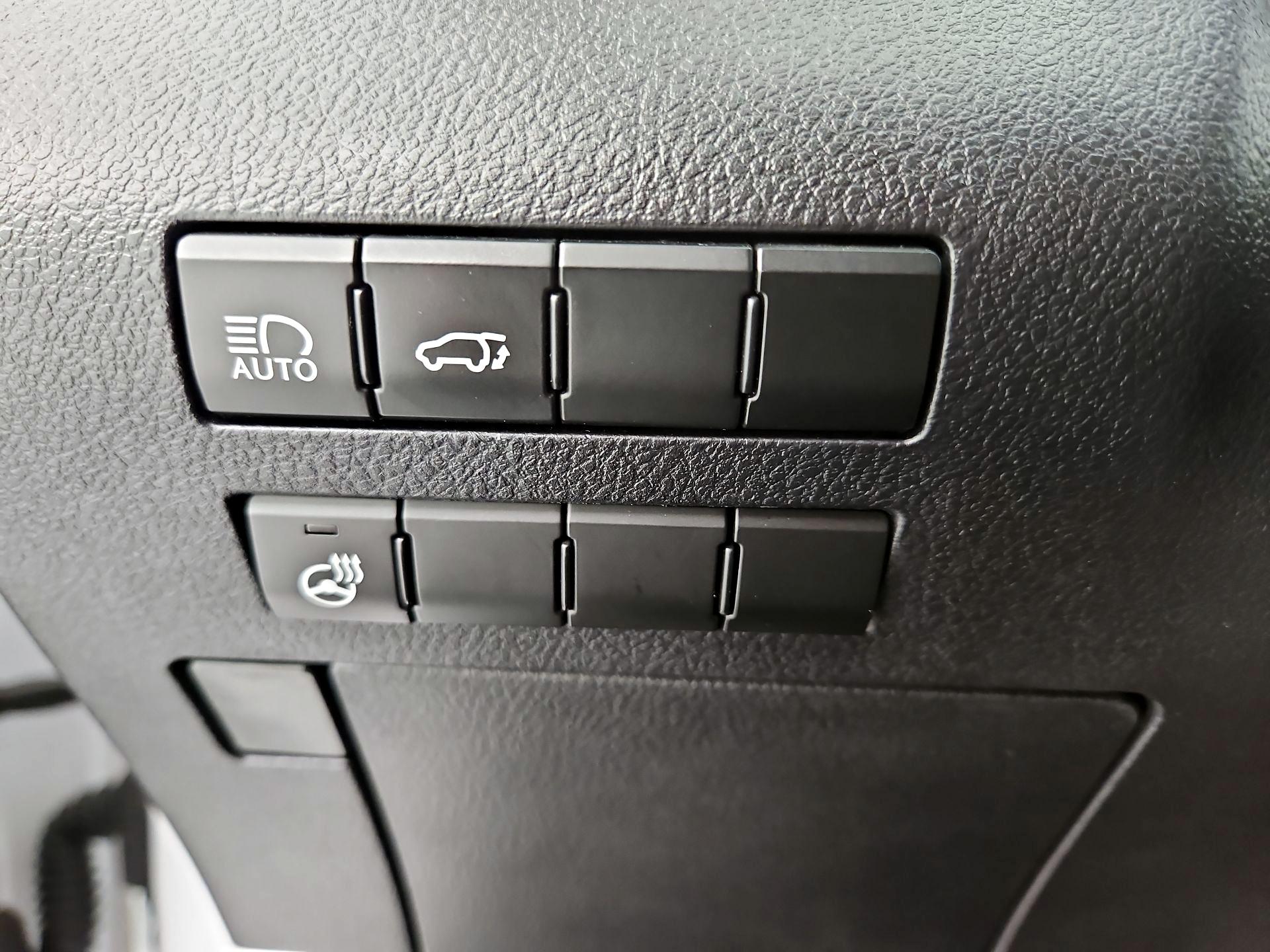 Thumbnail: 2017 Lexus RX - 13