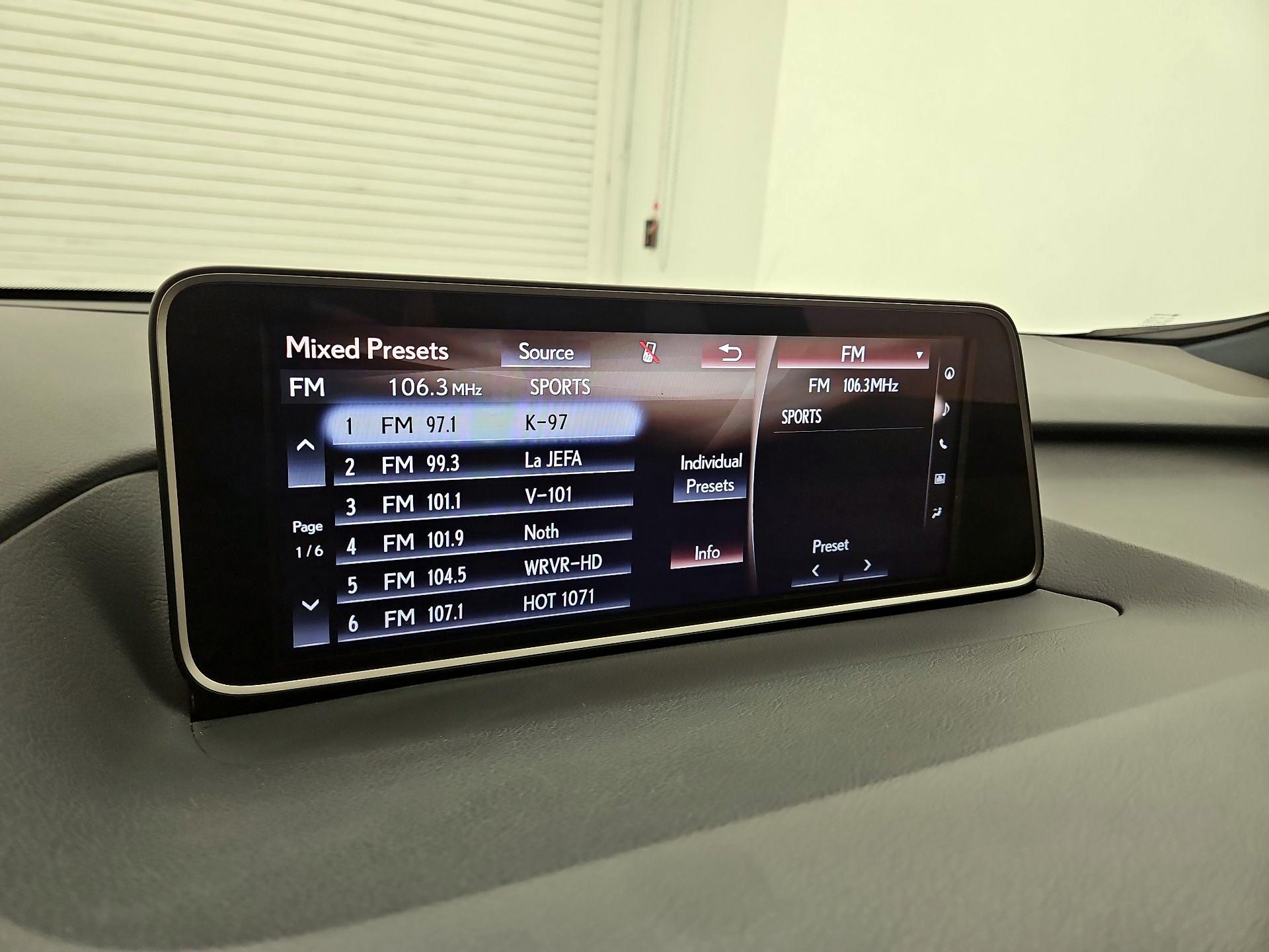 Thumbnail: 2017 Lexus RX - 16