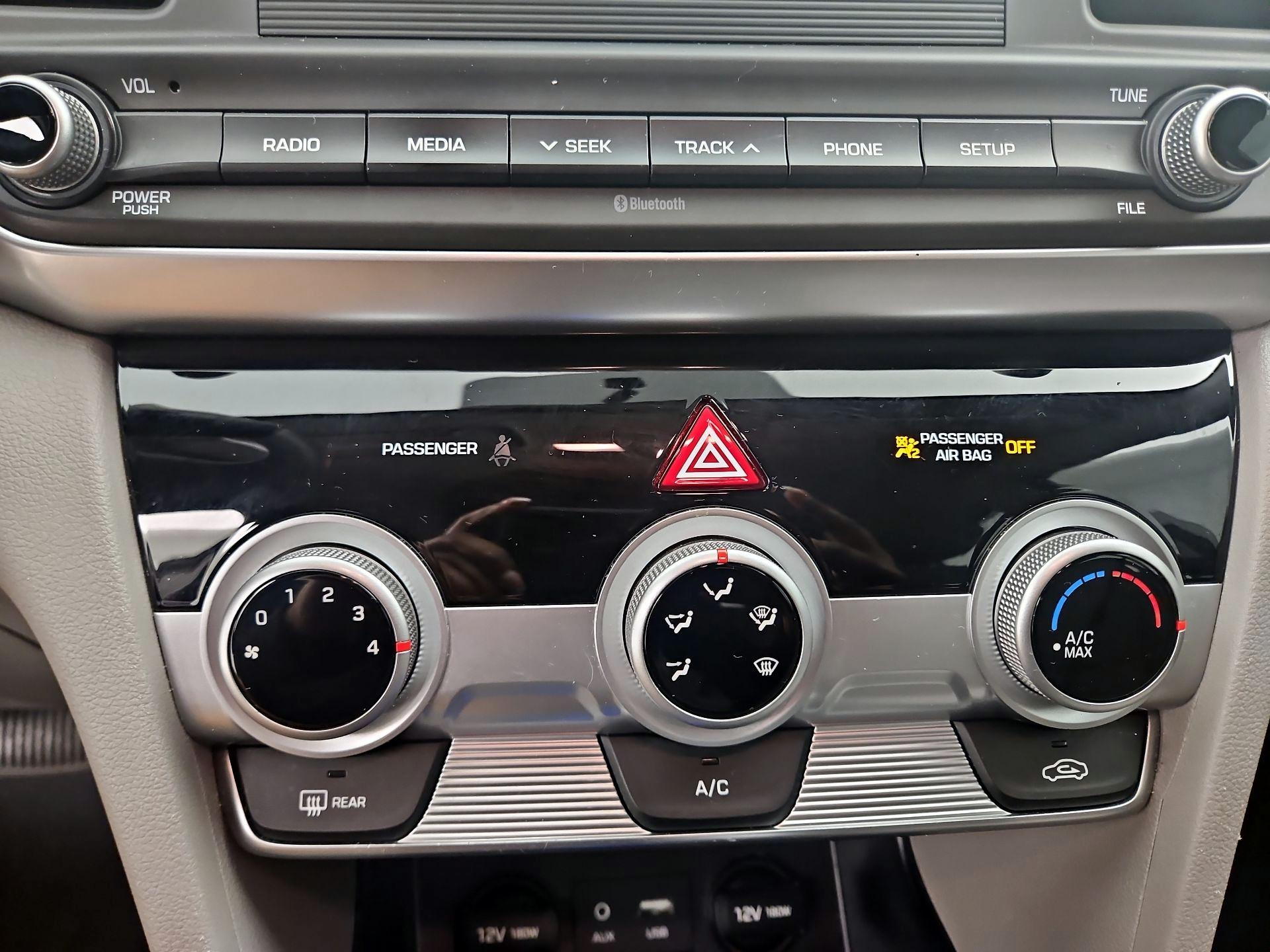 Thumbnail: 2019 Hyundai Elantra - 16