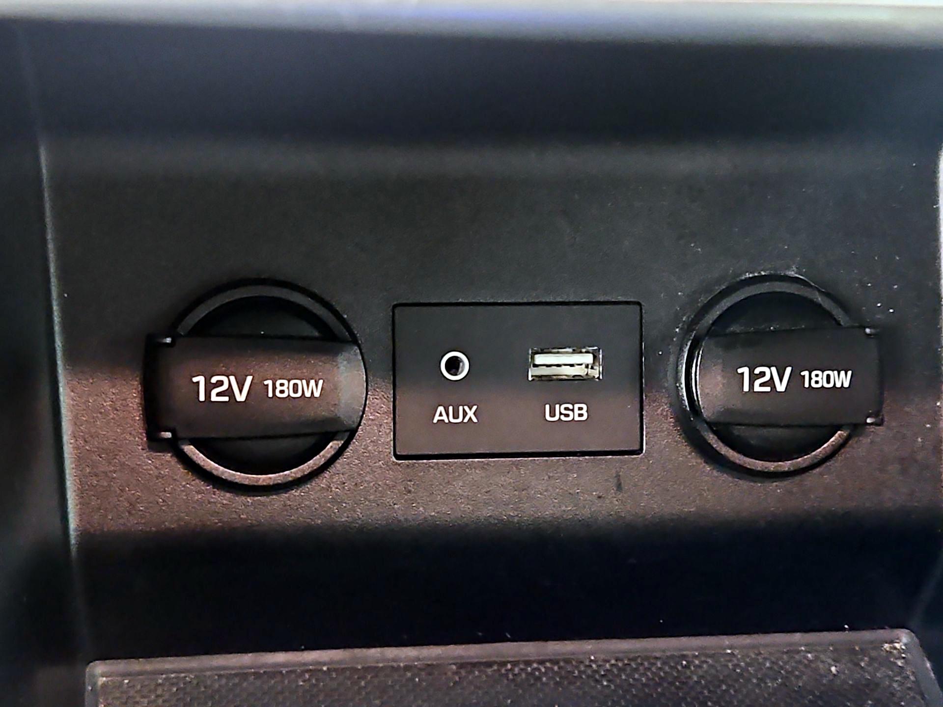 Thumbnail: 2019 Hyundai Elantra - 18